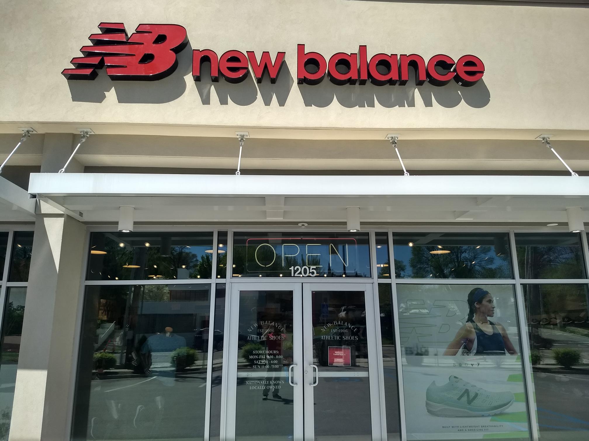 new balance store hours