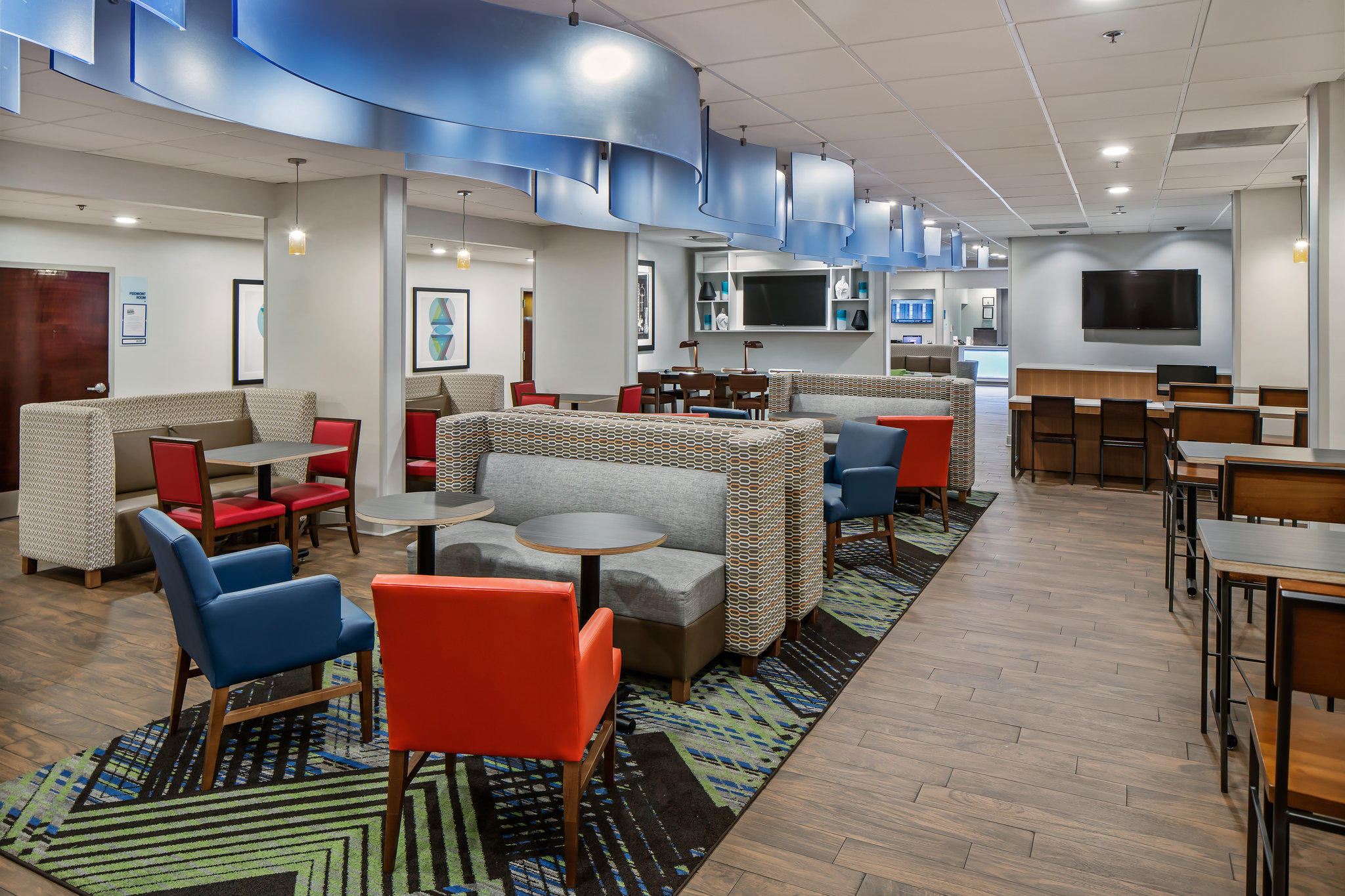 Holiday Inn Express Atlanta Airport-College Park Photo