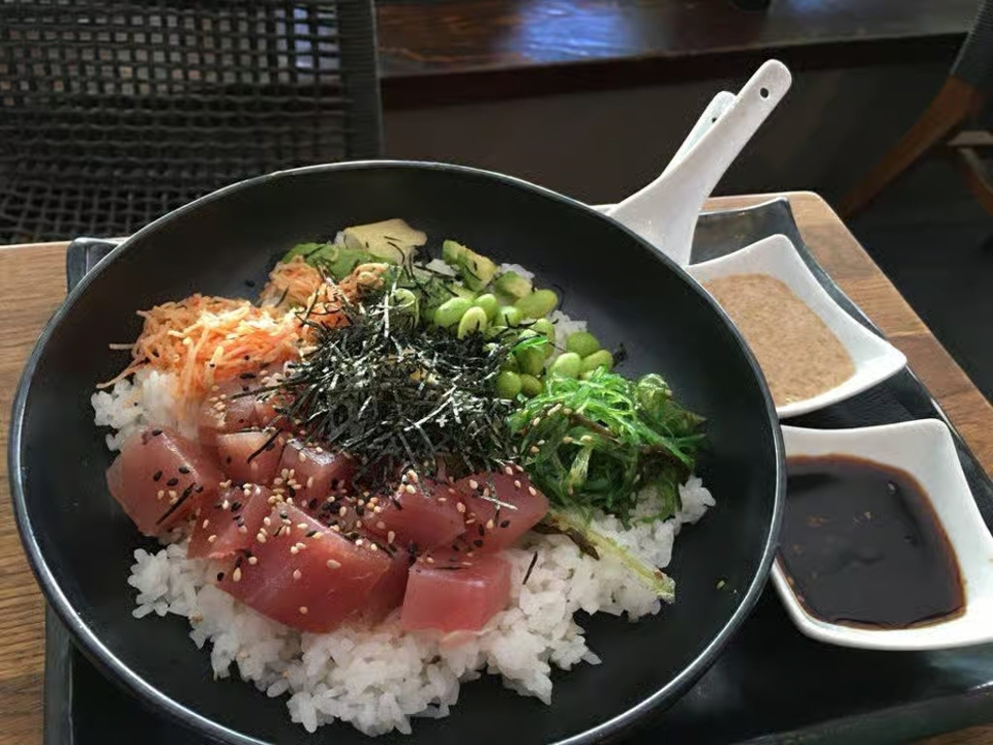 Tuna Poke & Crispy Shallots Hr