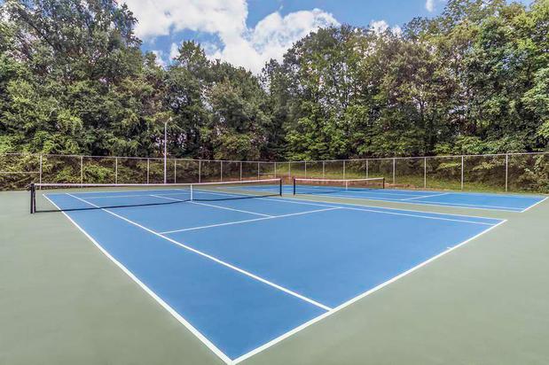 Images Camden Foxcroft Apartments