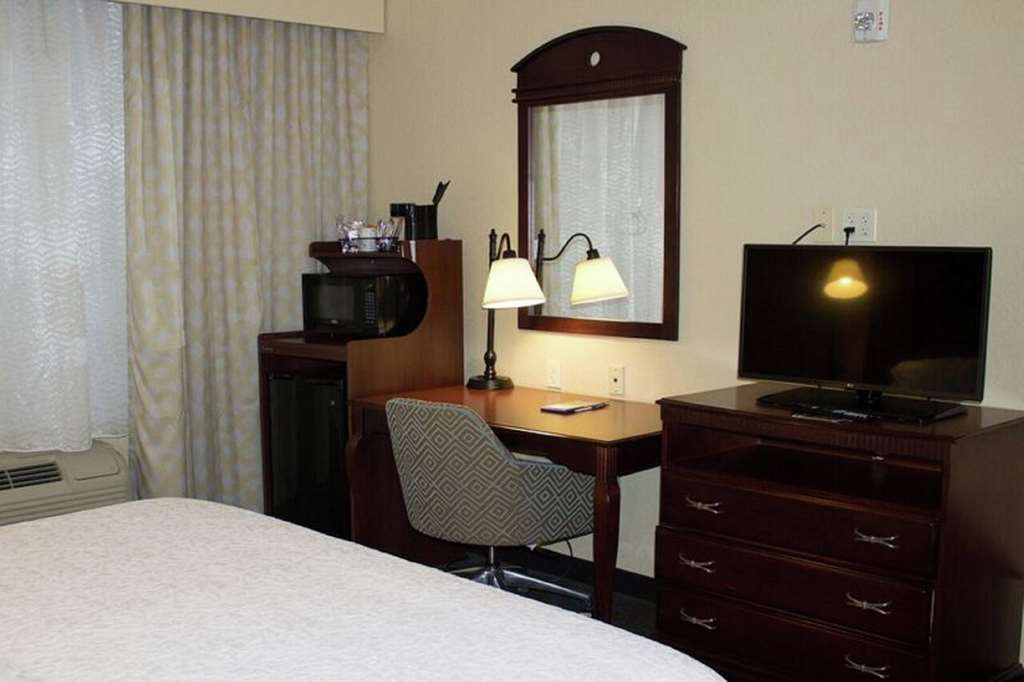 Hampton Inn Gallipolis Image