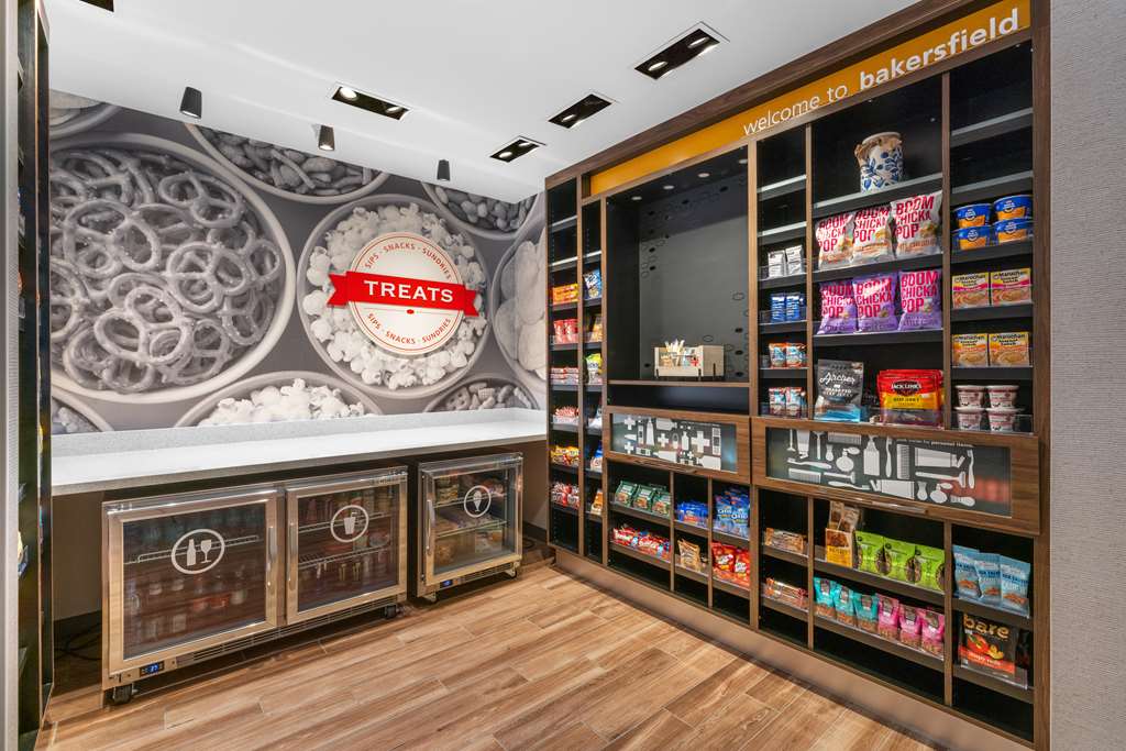 Hampton Inn & Suites Bakersfield Central Image