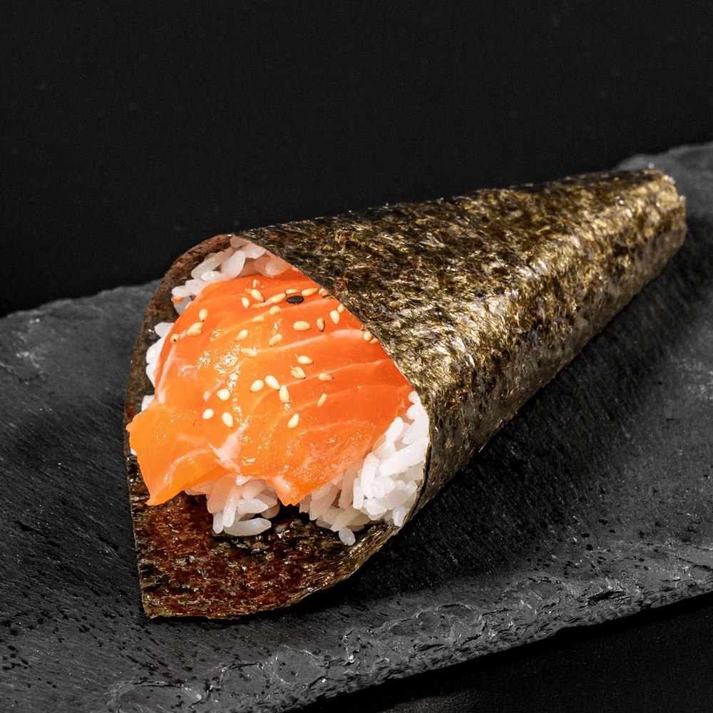 Salmon Hand Roll