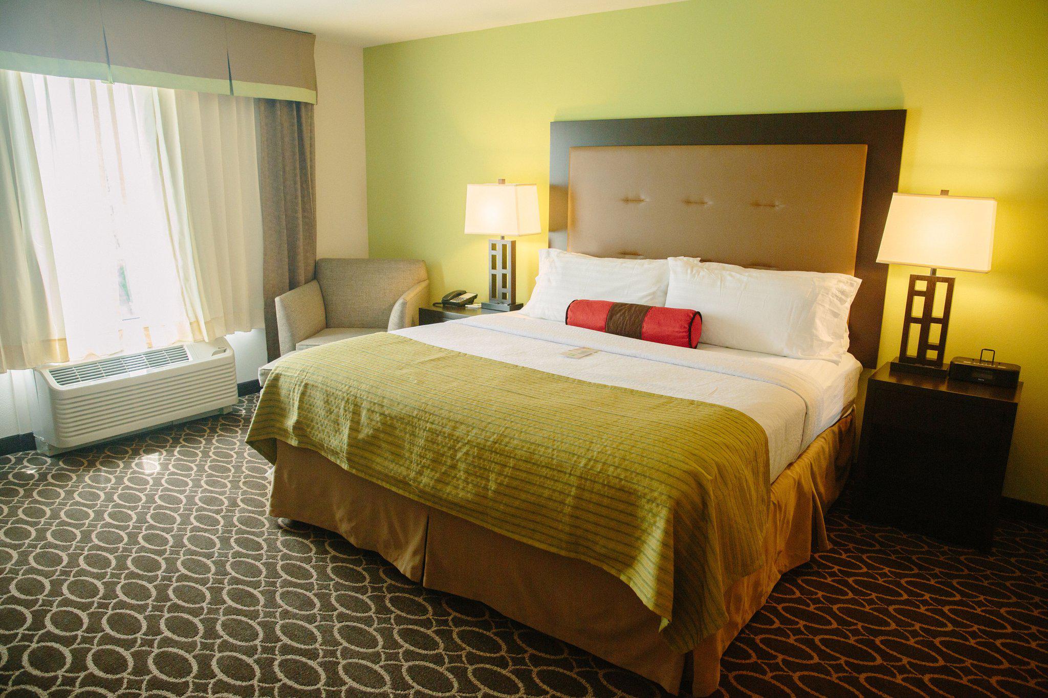 Holiday Inn Murfreesboro Photo