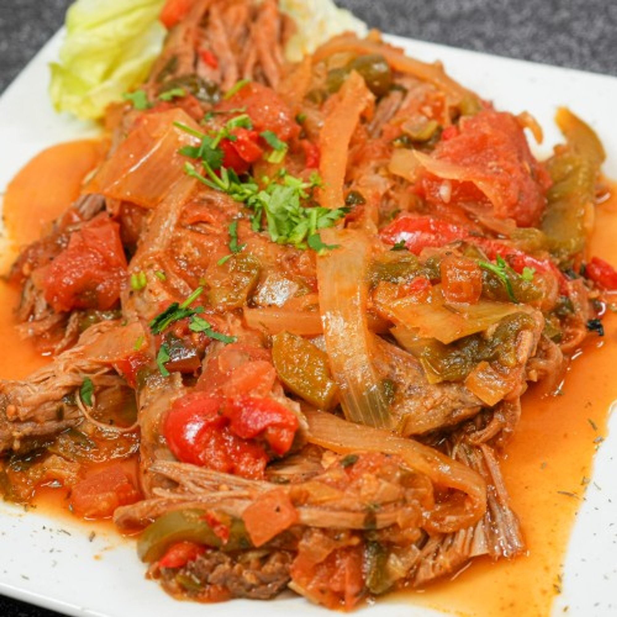 Sobrebarriga en Salsa