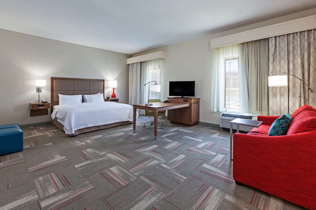 Hampton Inn & Suites Claremore Image