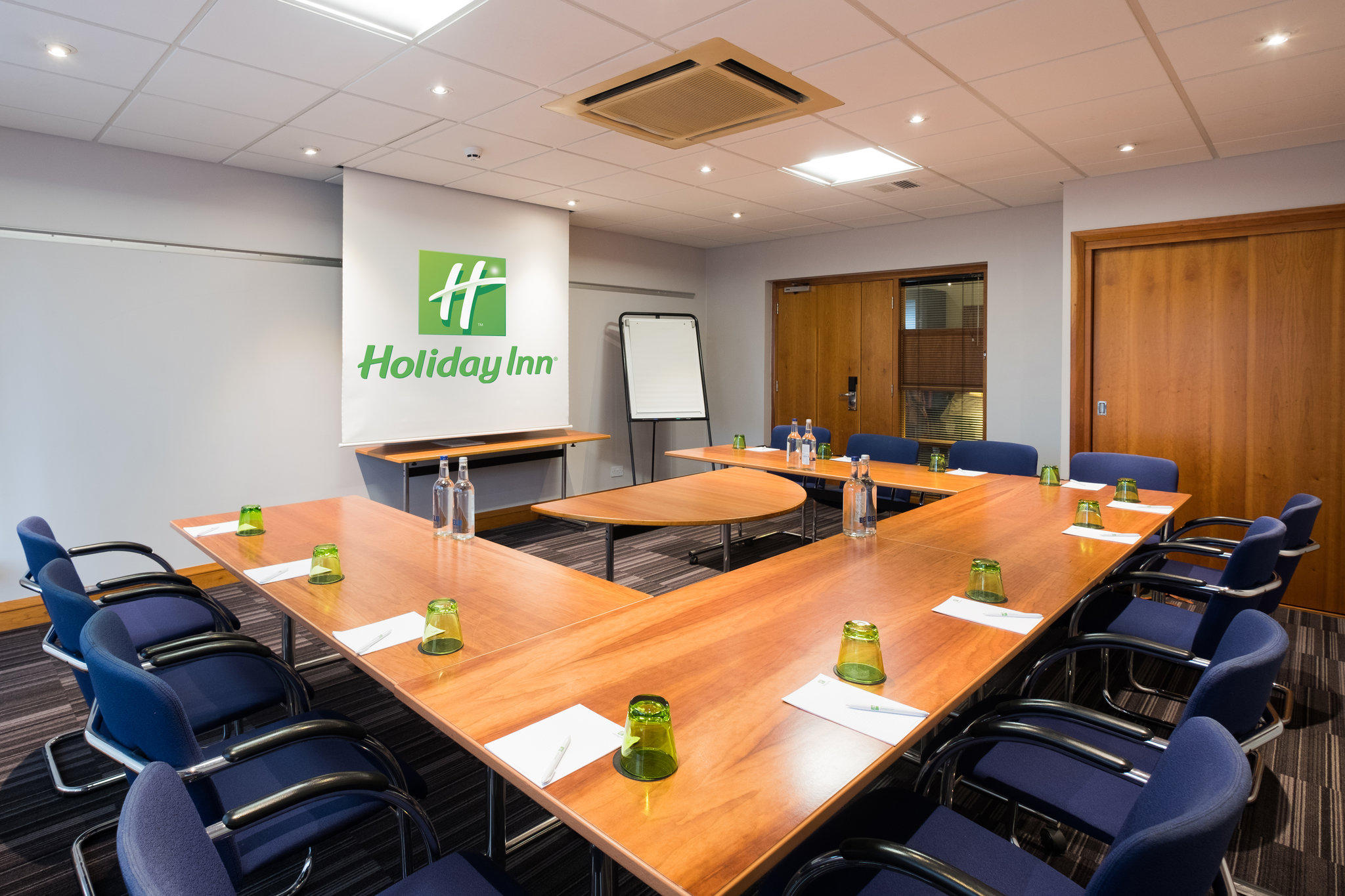 Holiday Inn Coventry M6 Jct2 An Ihg Hotel Hotels In Coventry Cv2 2hp 9789