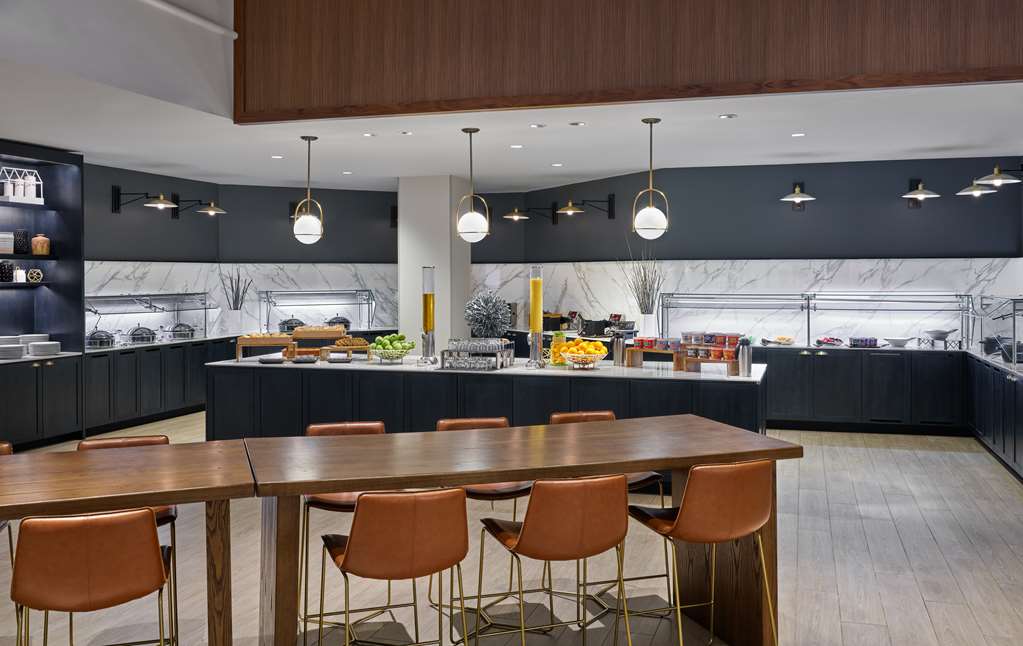 Hilton Atlanta Airport Image