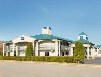 Baymont Inn & Suites Gallatin Logo