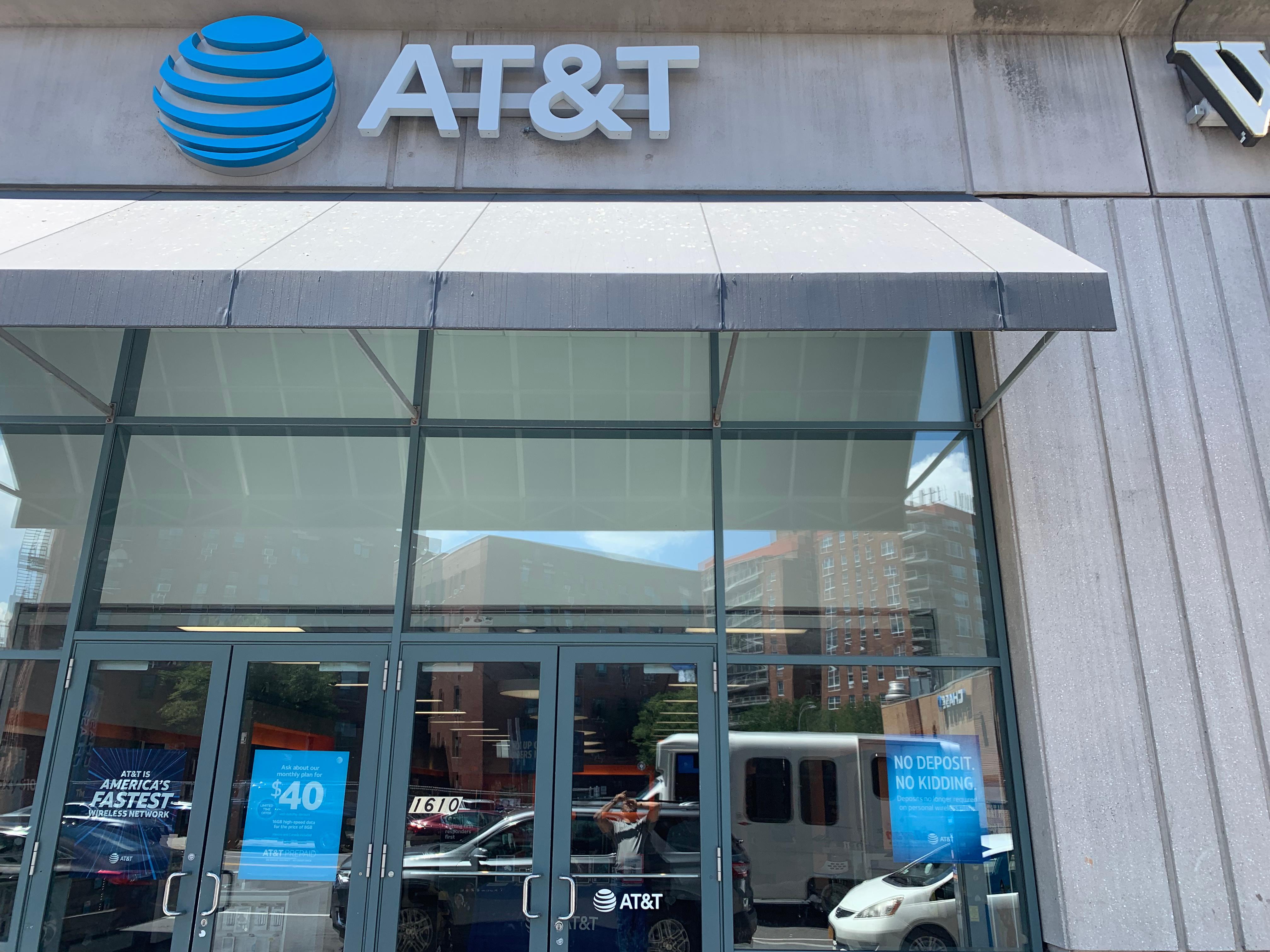 AT&T Store Photo