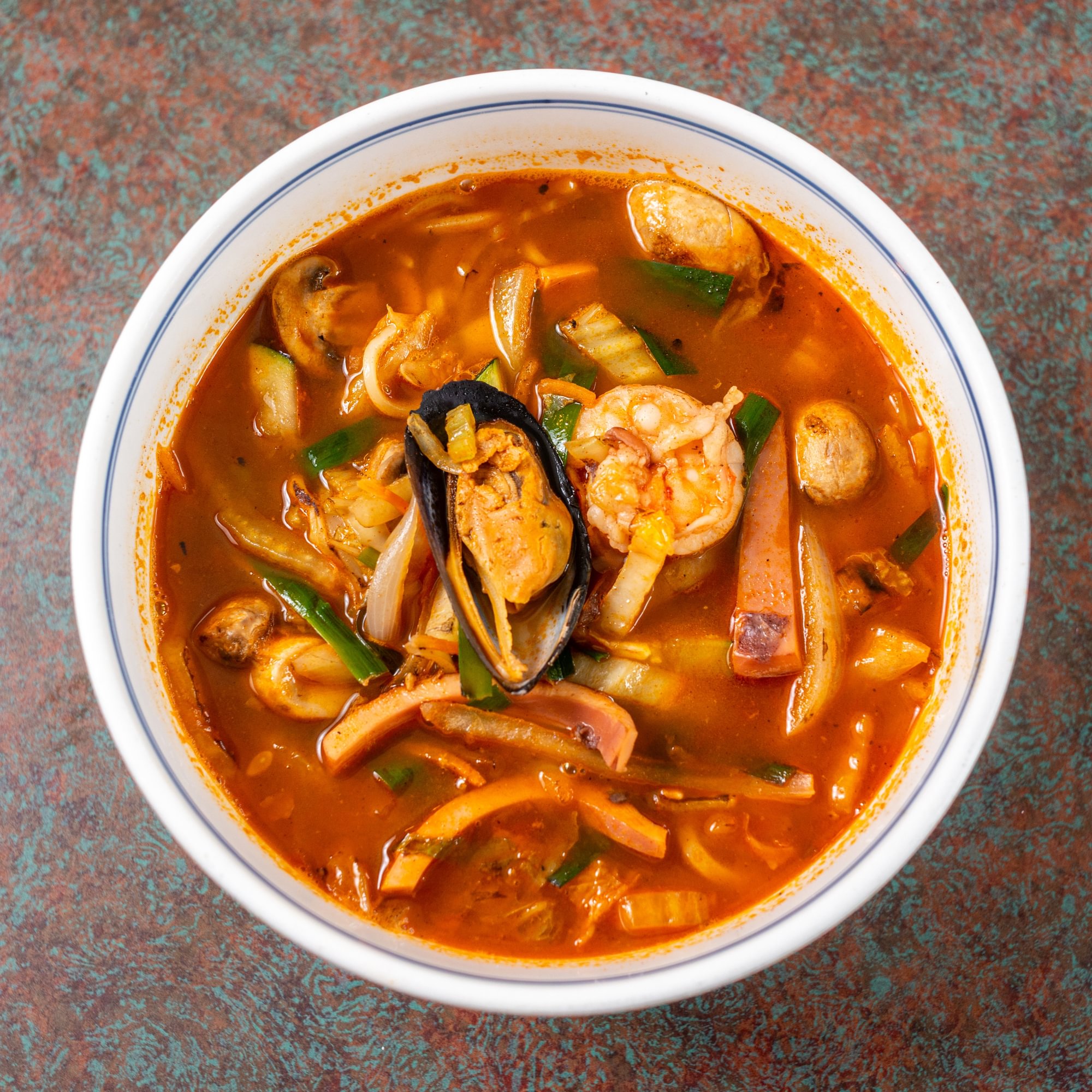 Spicy Noodle Soup (Jamppong)