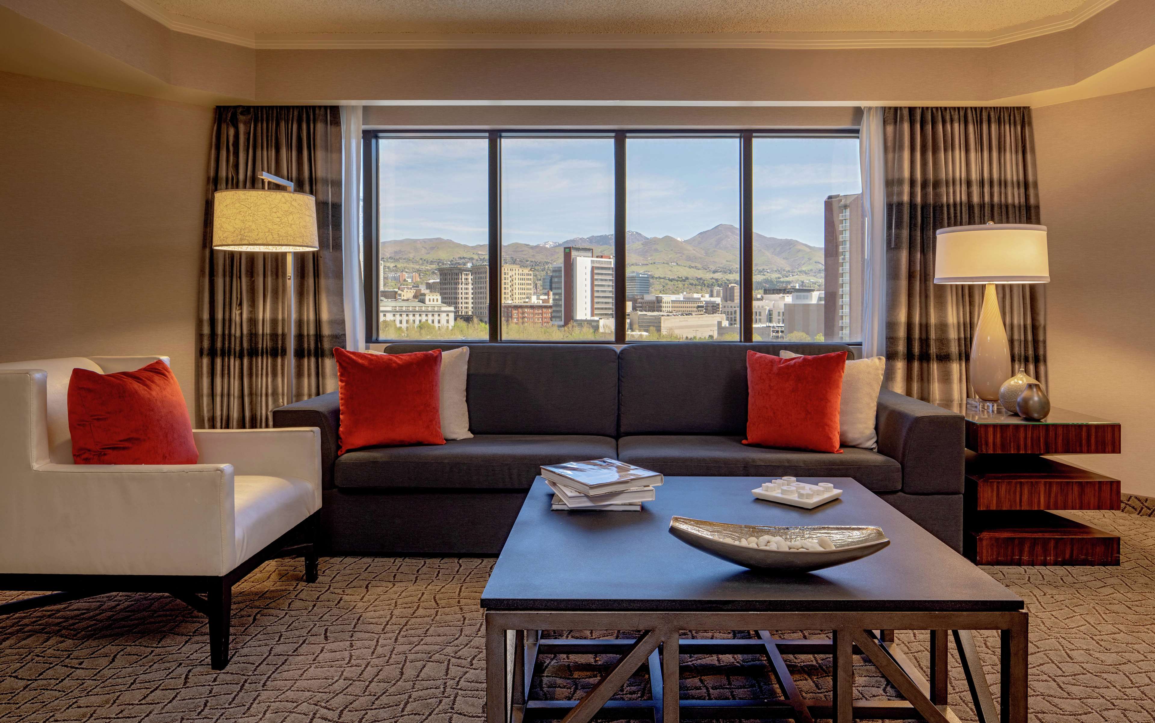 DoubleTree Suites by Hilton Hotel Salt Lake City Downtown Photo