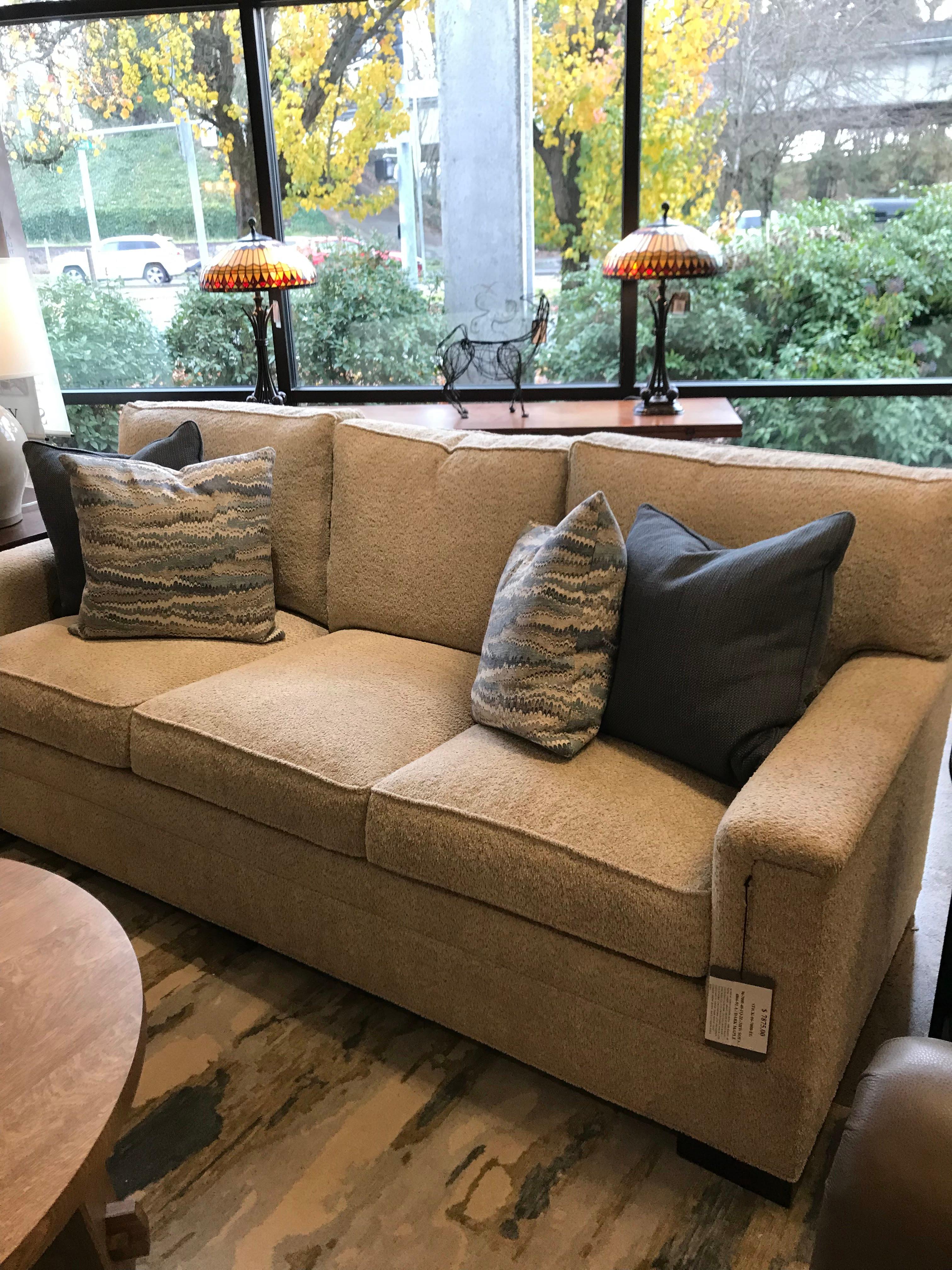 Kelly's Furniture Image