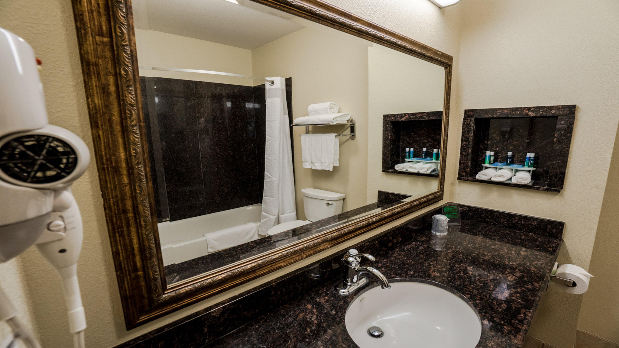 Holiday Inn Express & Suites Pampa Photo