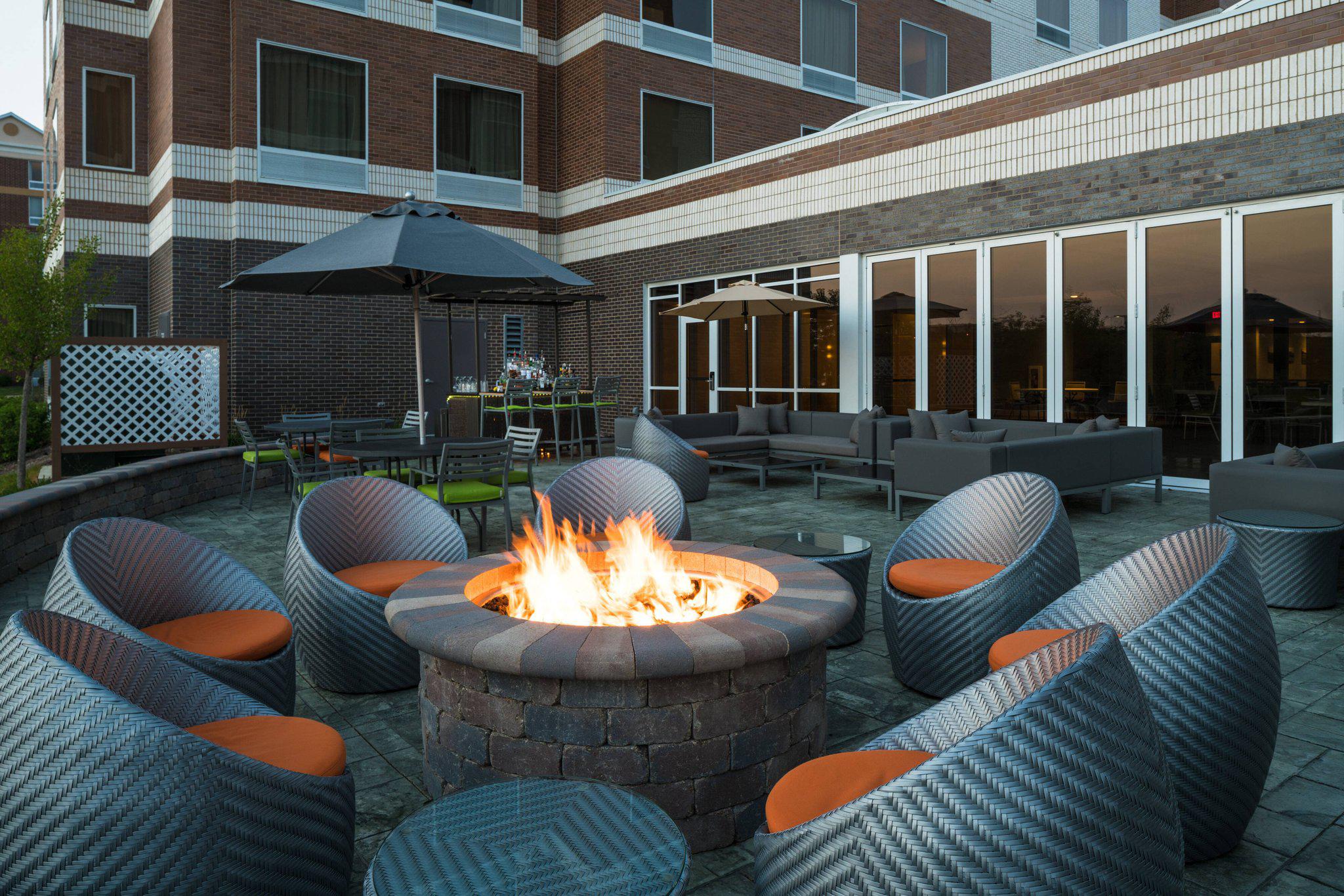 Fairfield Inn & Suites by Marriott Chicago Schaumburg Photo