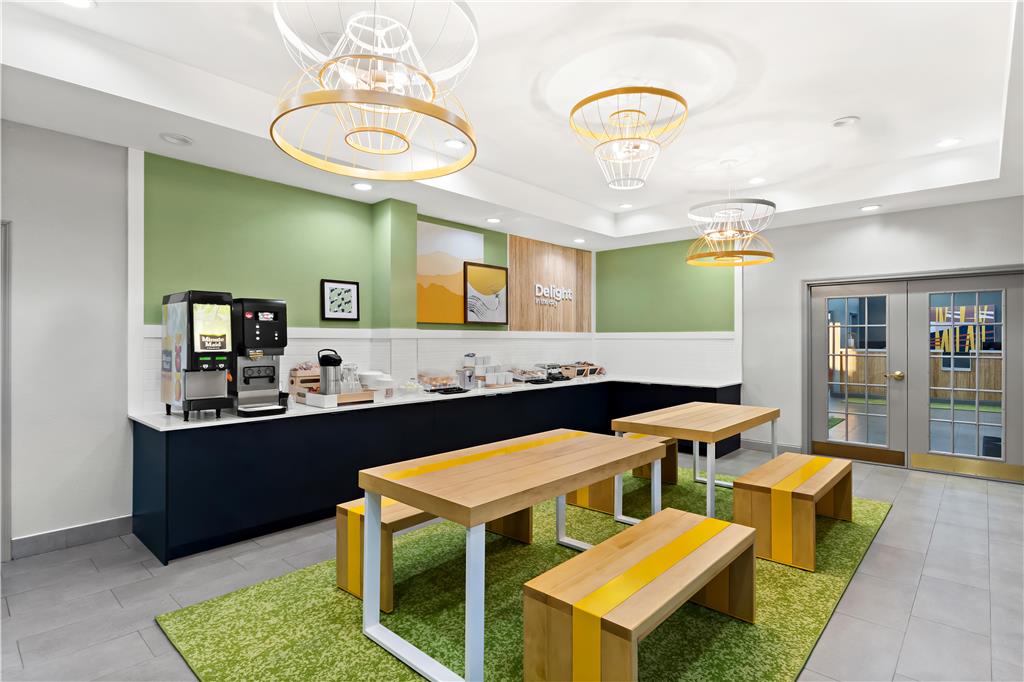 Spark by Hilton Panama City Beach Image