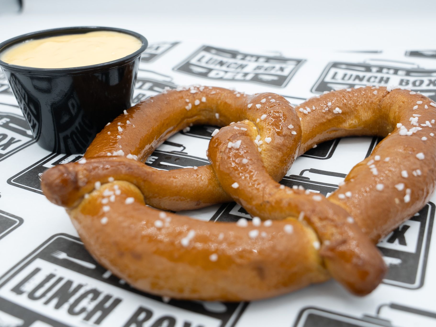 PRETZELS WITH CHEESE