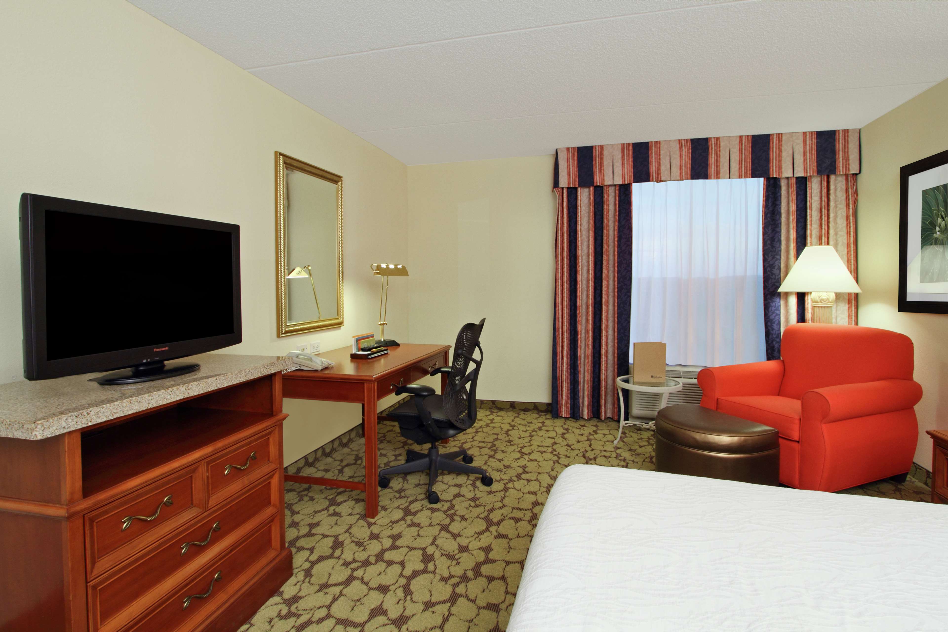 Hilton Garden Inn Chesapeake/Greenbrier Photo