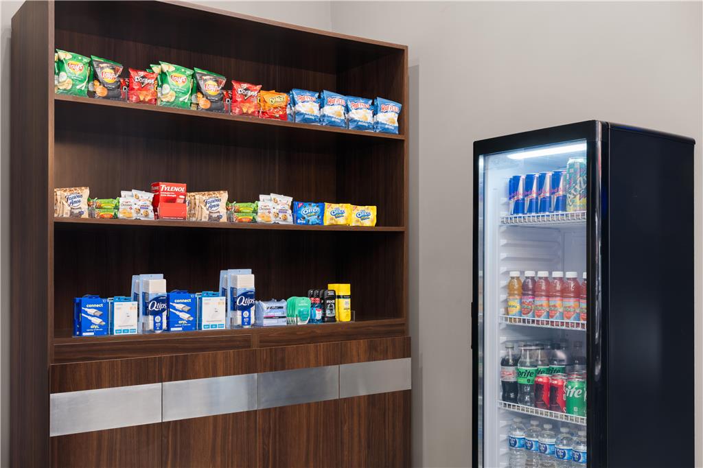 GLo¯ Best Western Bronx NYC Image