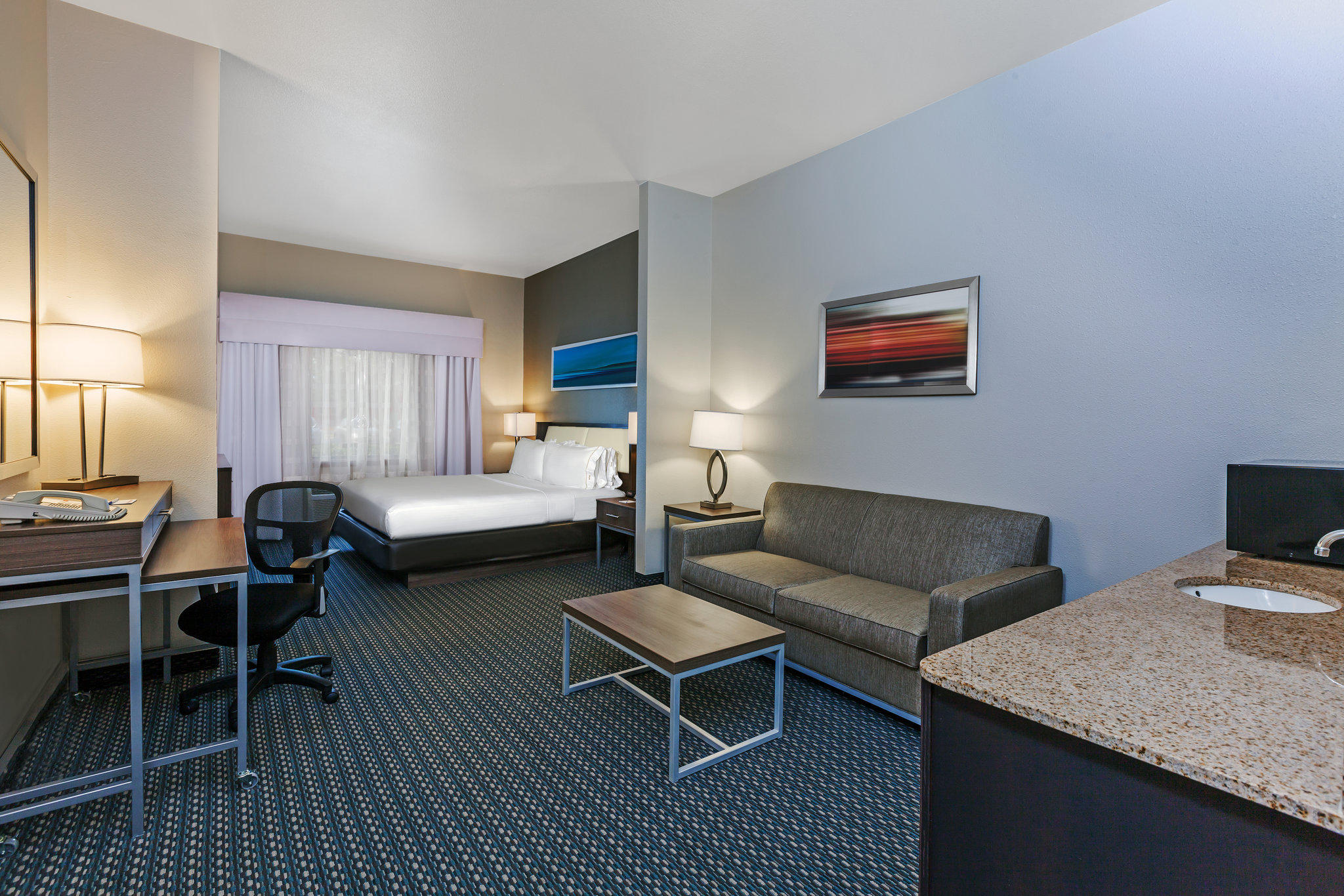 Holiday Inn Express & Suites Pharr Photo