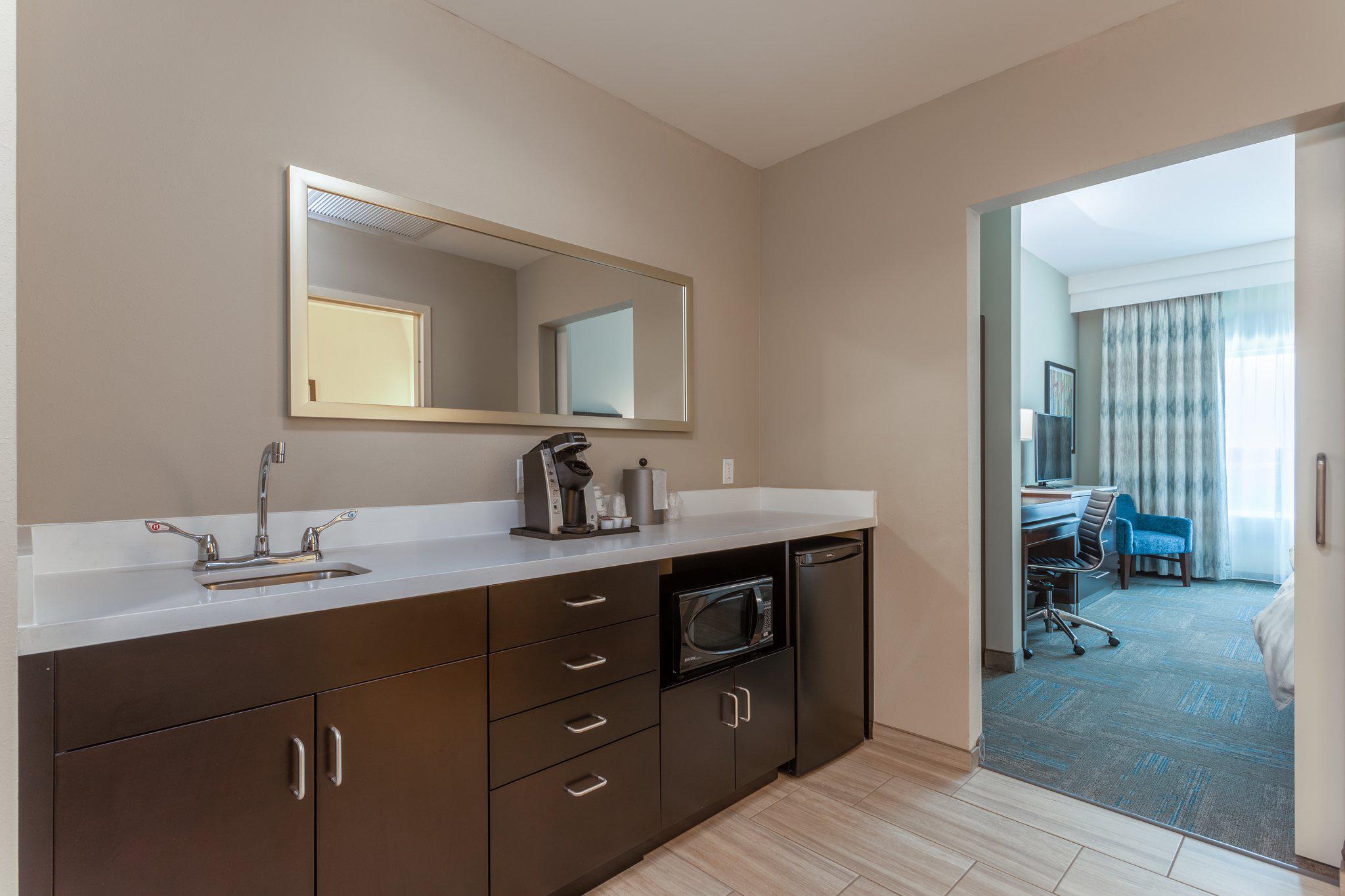 Holiday Inn & Suites Jefferson City Photo