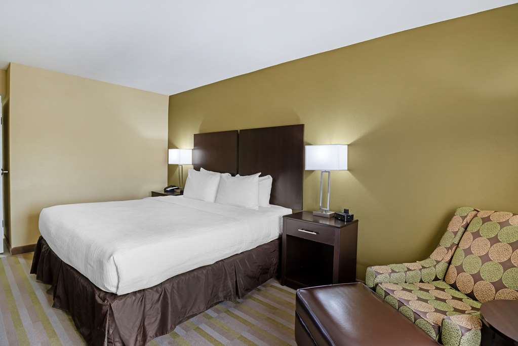 Best Western Plus Thornburg Inn & Suites Image