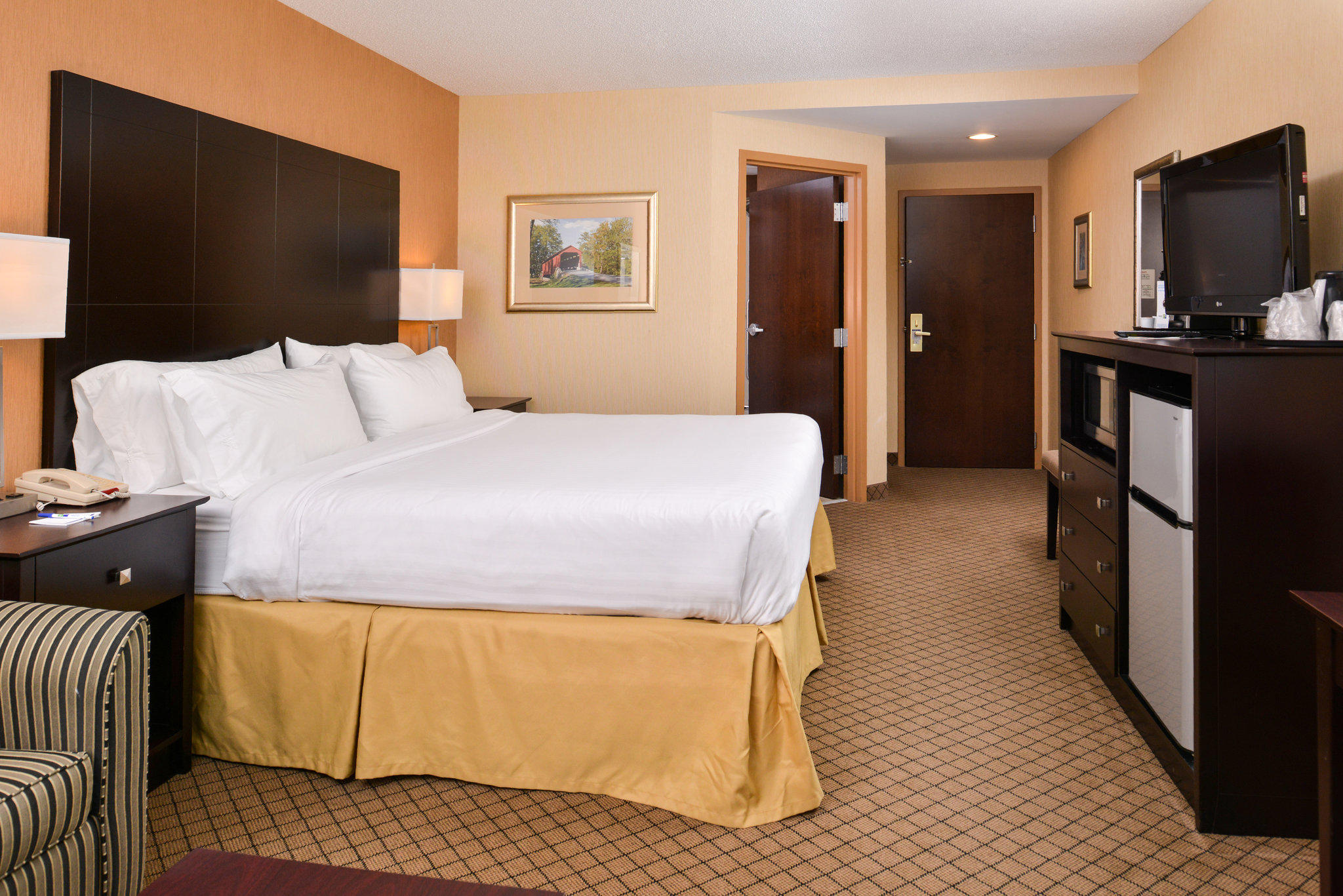 Holiday Inn Express Lewisburg/New Columbia Photo