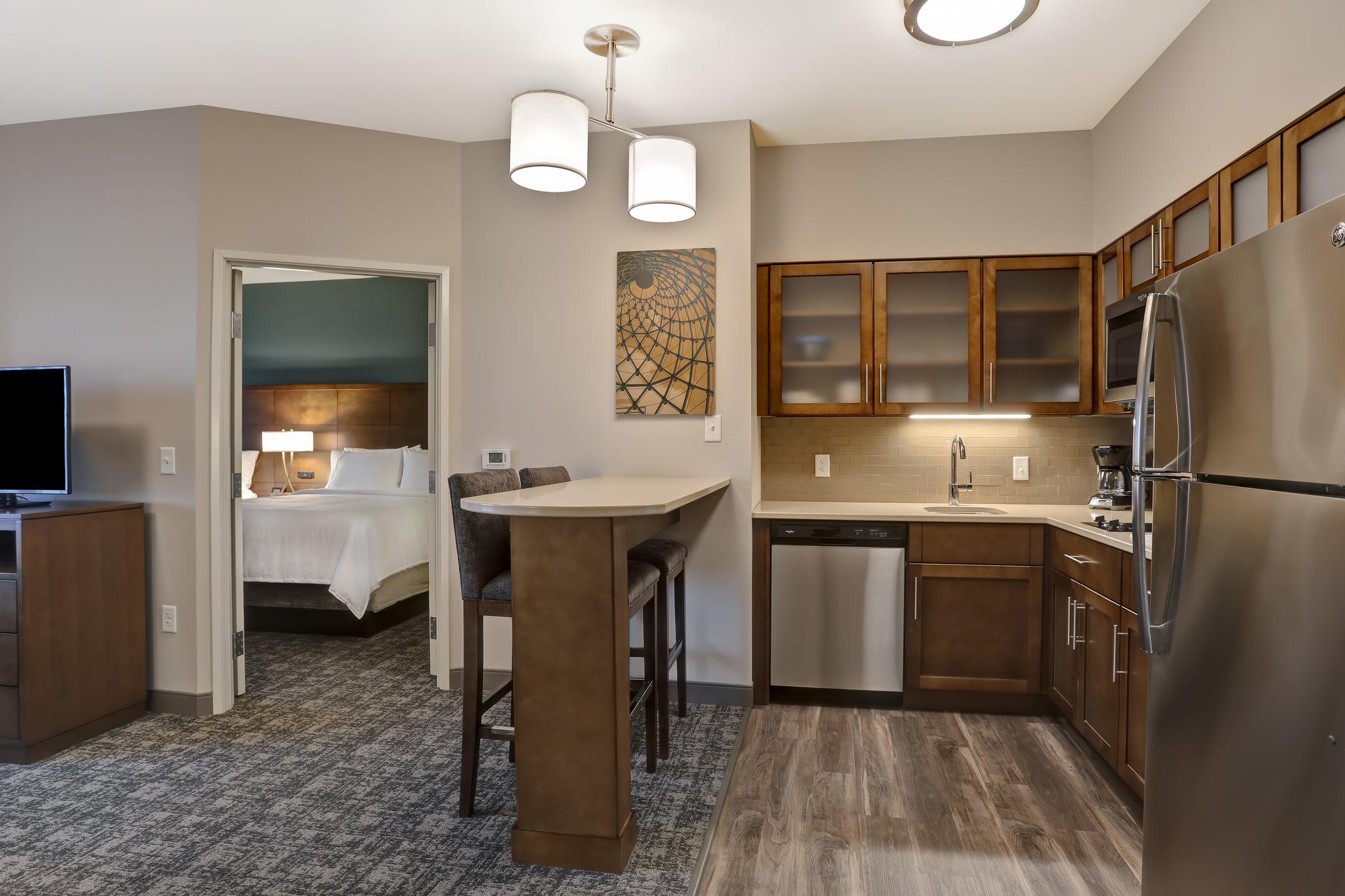 Staybridge Suites Overland Park-Kansas City Area Photo