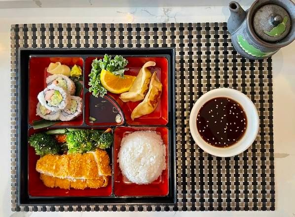 Pork (Tonkatsu) Bento