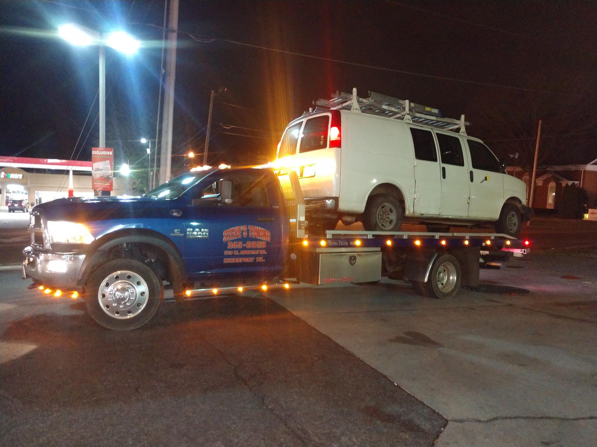 Steve's Towing Photo