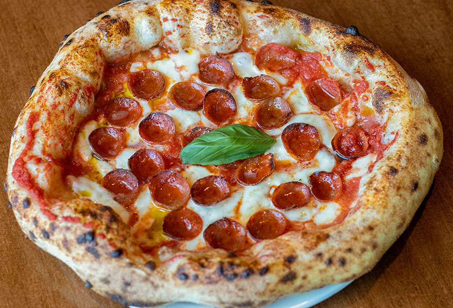 Charred Pepperoni Pizze