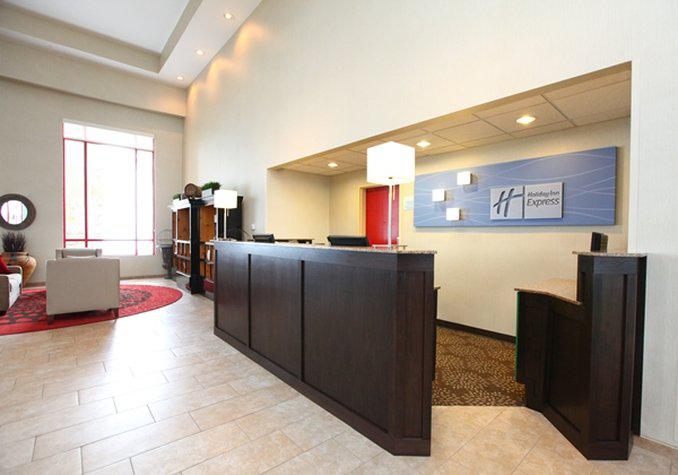 Holiday Inn Express & Suites Olathe North Photo