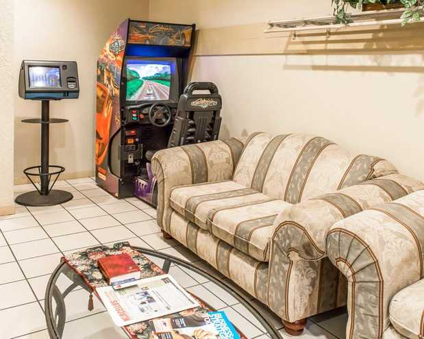 Images Quality Inn & Suites