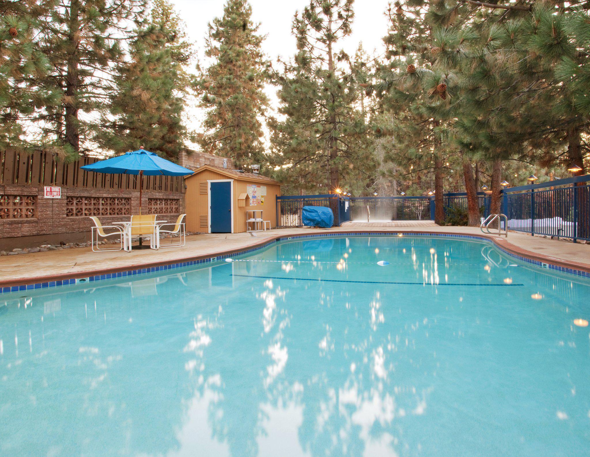 Holiday Inn Express South Lake Tahoe Photo