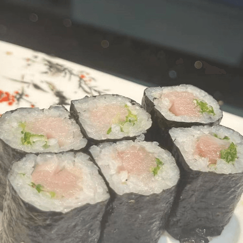 Yellowtail Roll