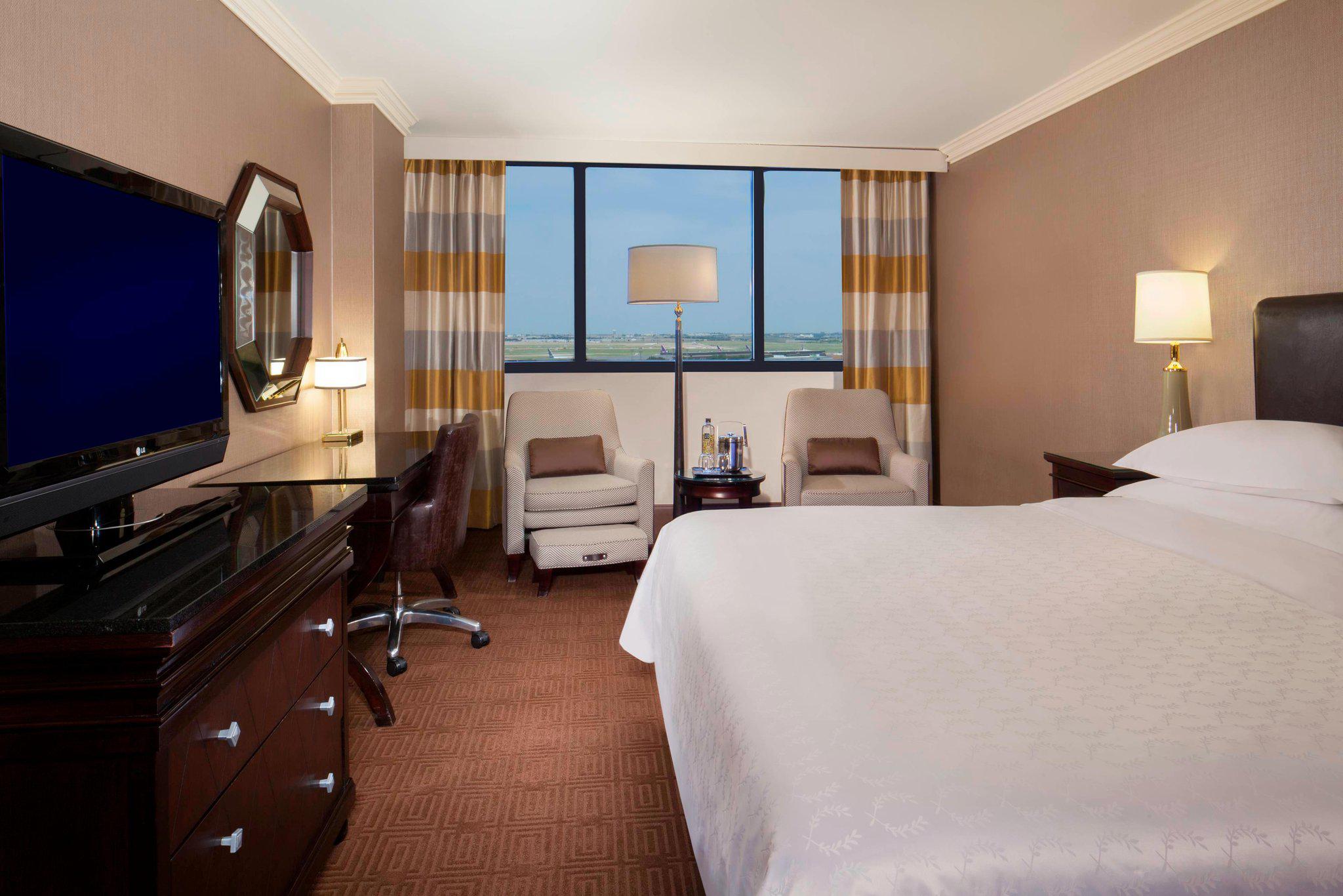 Sheraton DFW Airport Hotel Photo