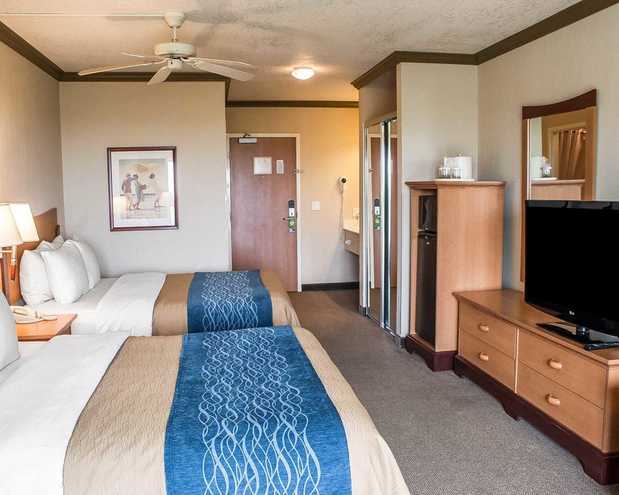Images Comfort Inn & Suites