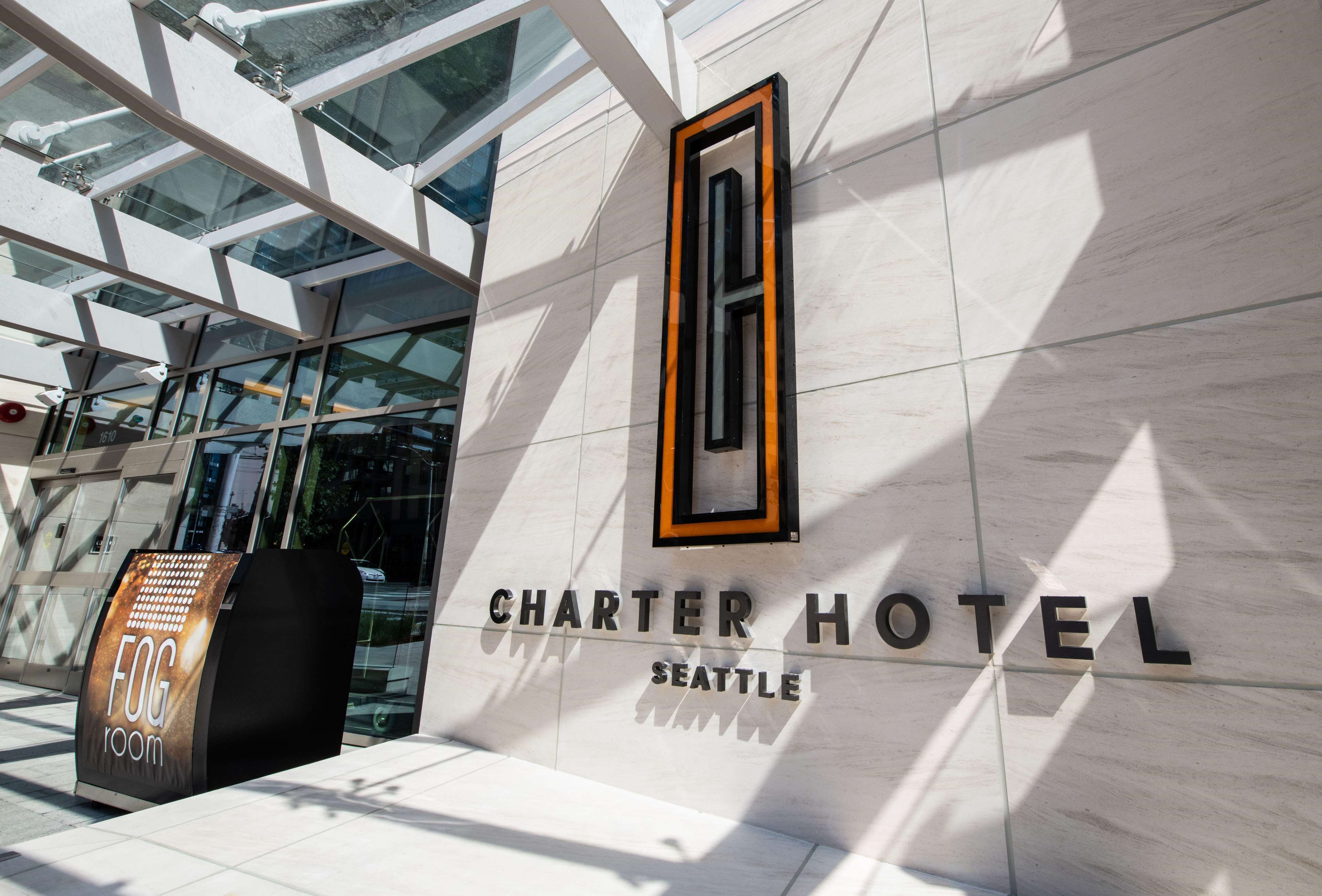 The Charter Hotel Seattle, Curio Collection by Hilton Photo