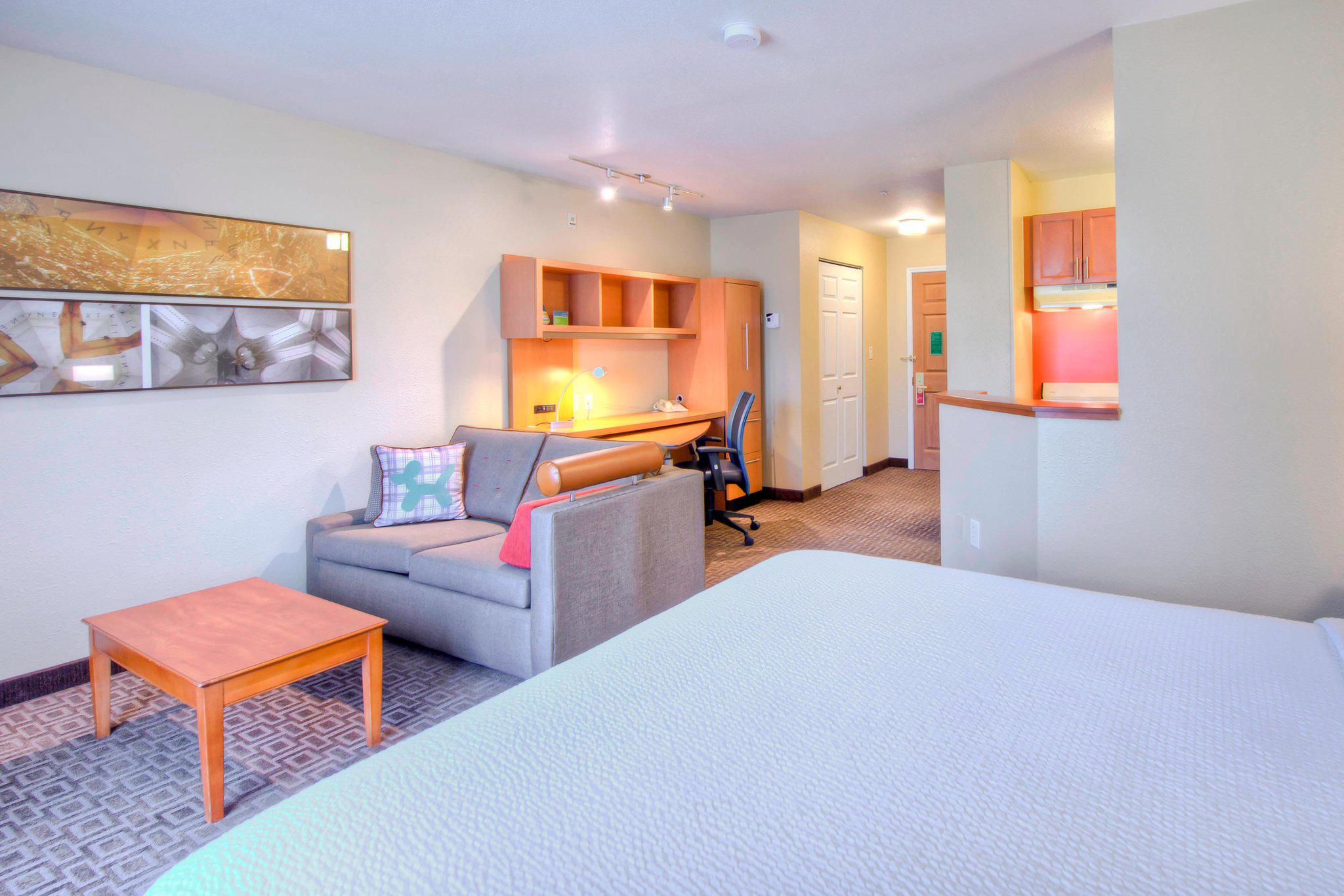 TownePlace Suites by Marriott Raleigh Cary/Weston Parkway Photo