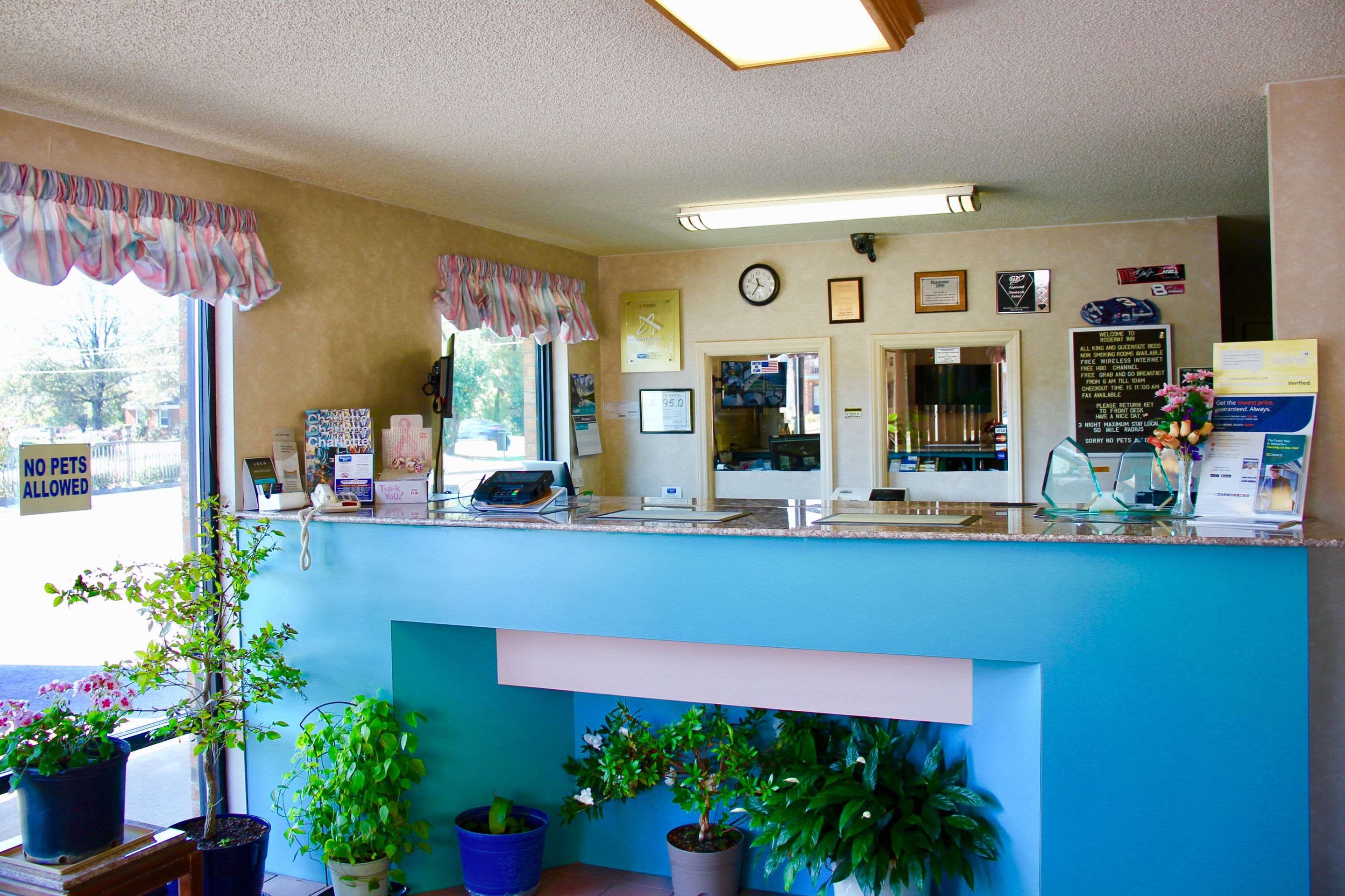 Rodeway Inn University Area Photo