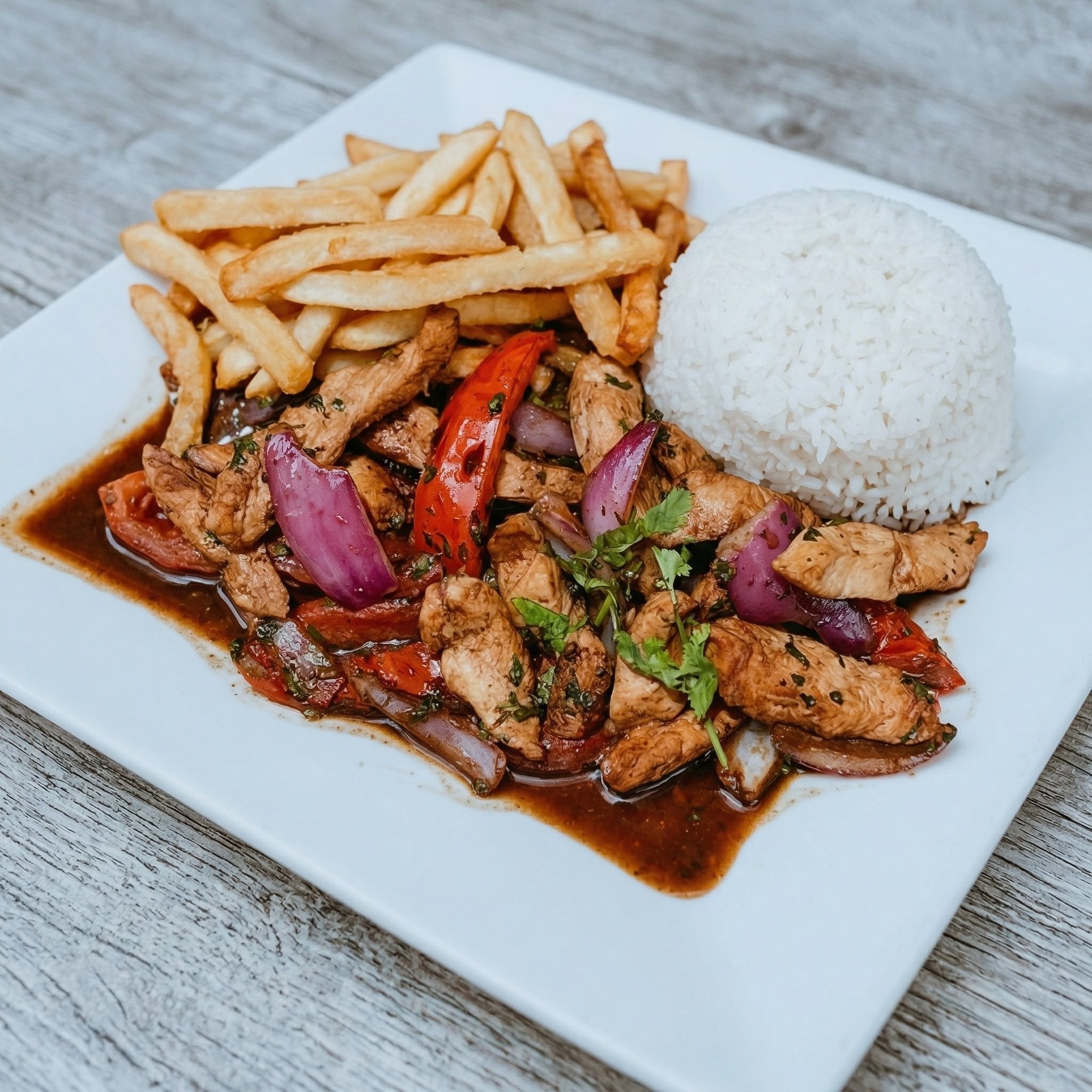 Pollo / Chicken Saltados Al Wok