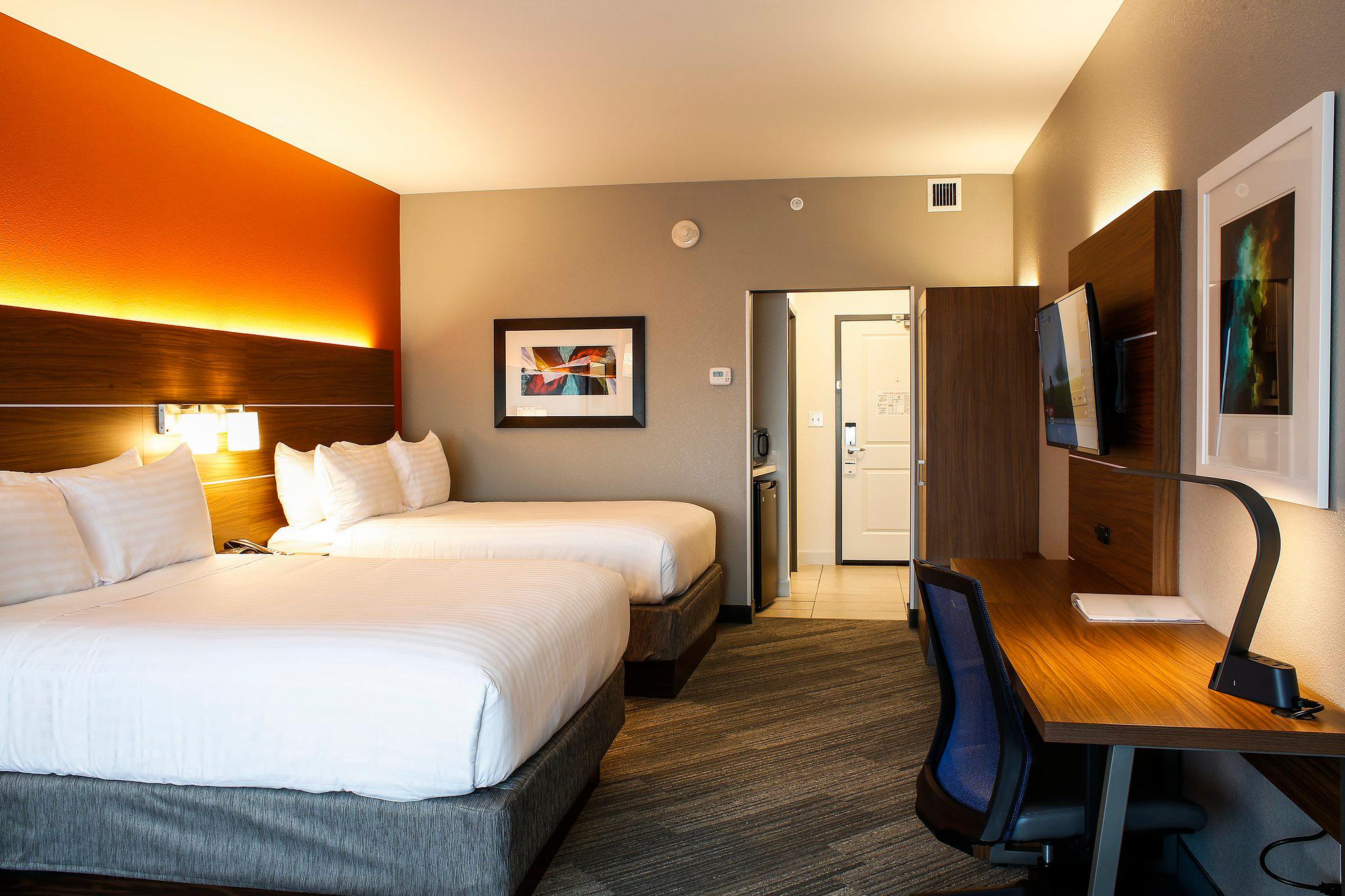 Holiday Inn Express Evansville Photo