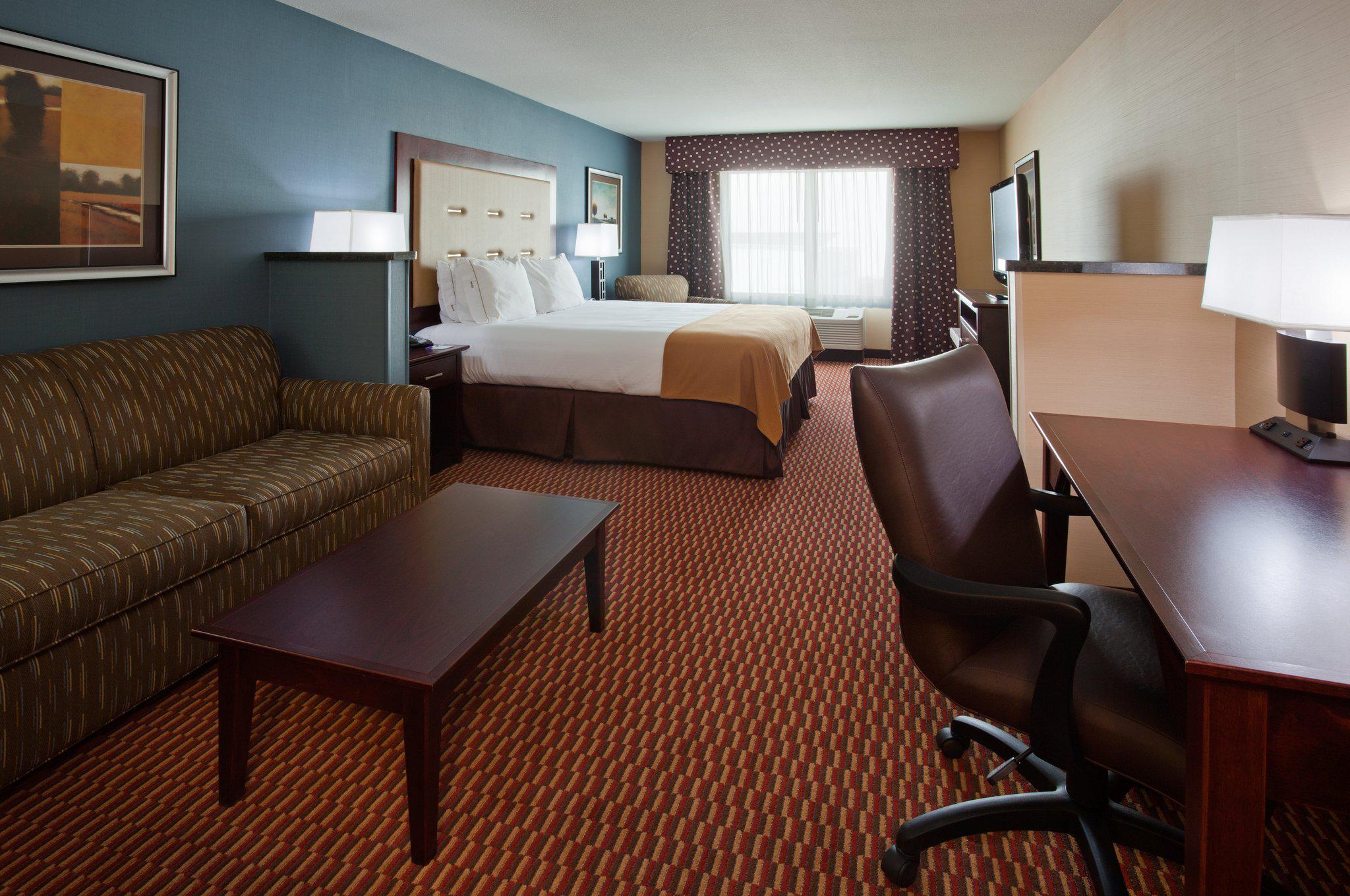 Holiday Inn Express & Suites Helena Photo