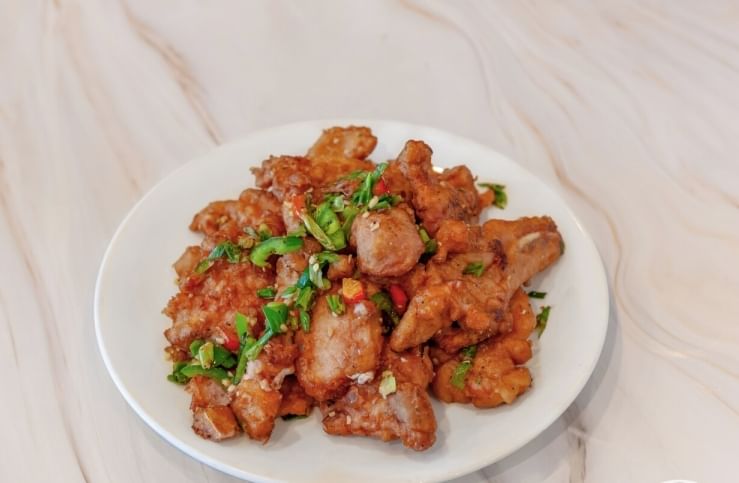 Spicy salt and pepper pork chop (dinner) / 椒盐肉排(晚)