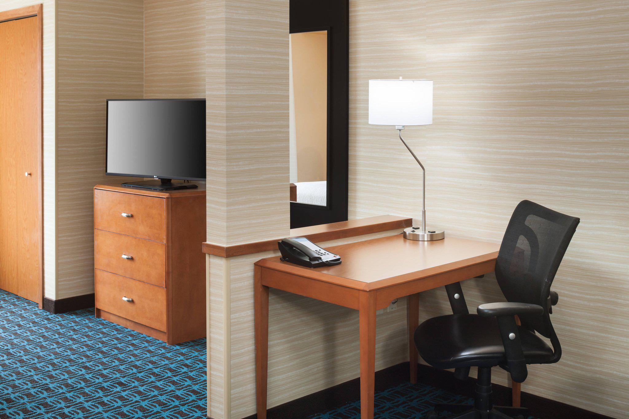 Fairfield Inn & Suites by Marriott Phoenix Chandler/Fashion Center Photo