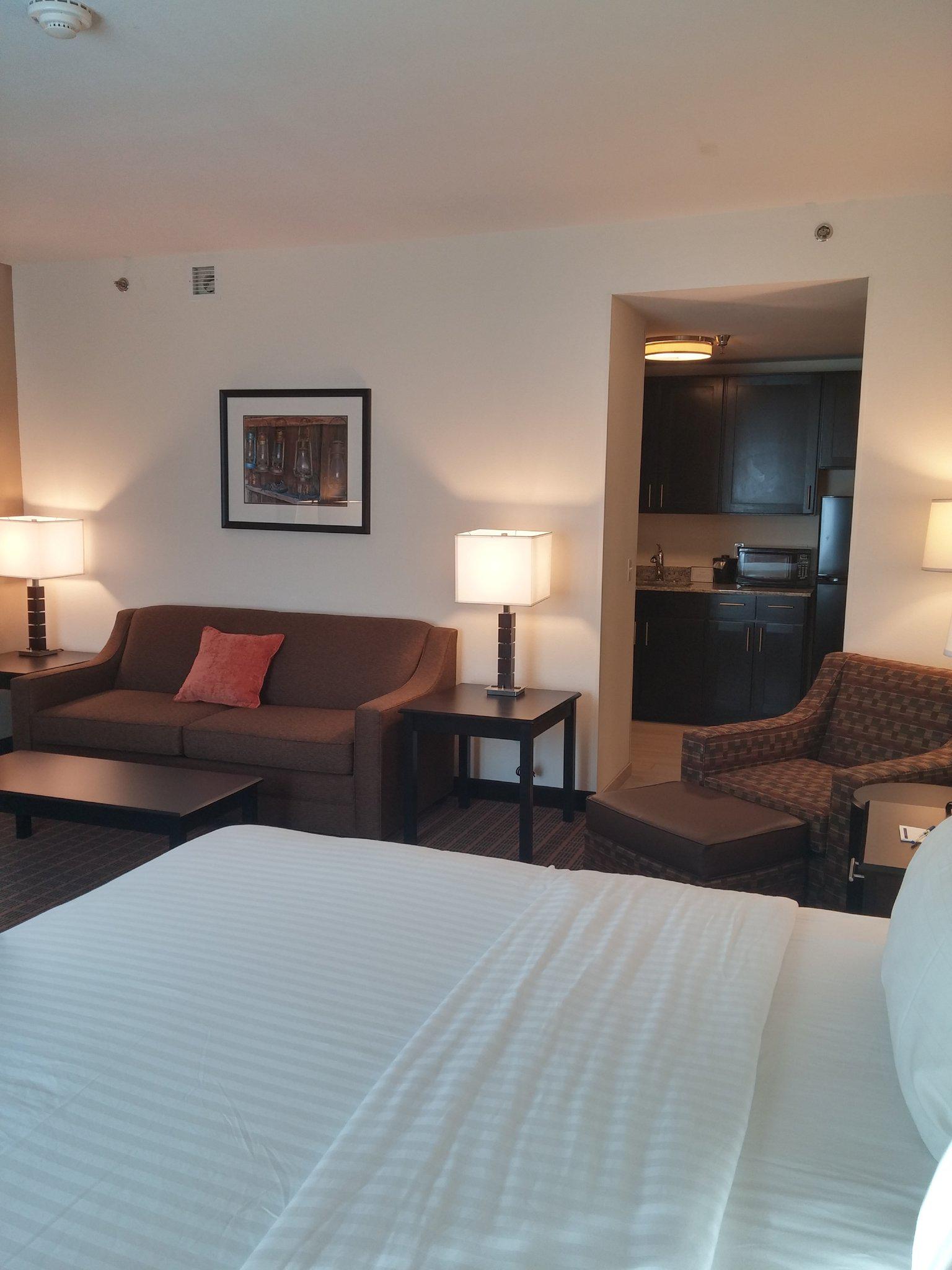 Holiday Inn Express & Suites Golden - Denver Area Photo