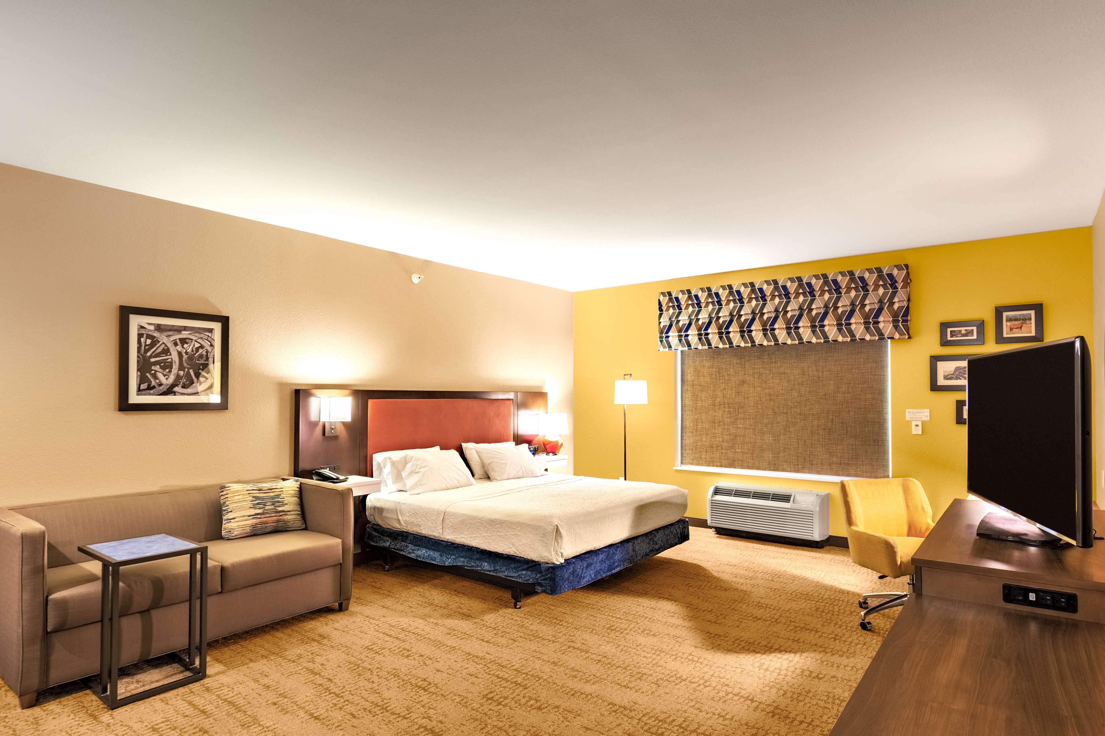 Guest room