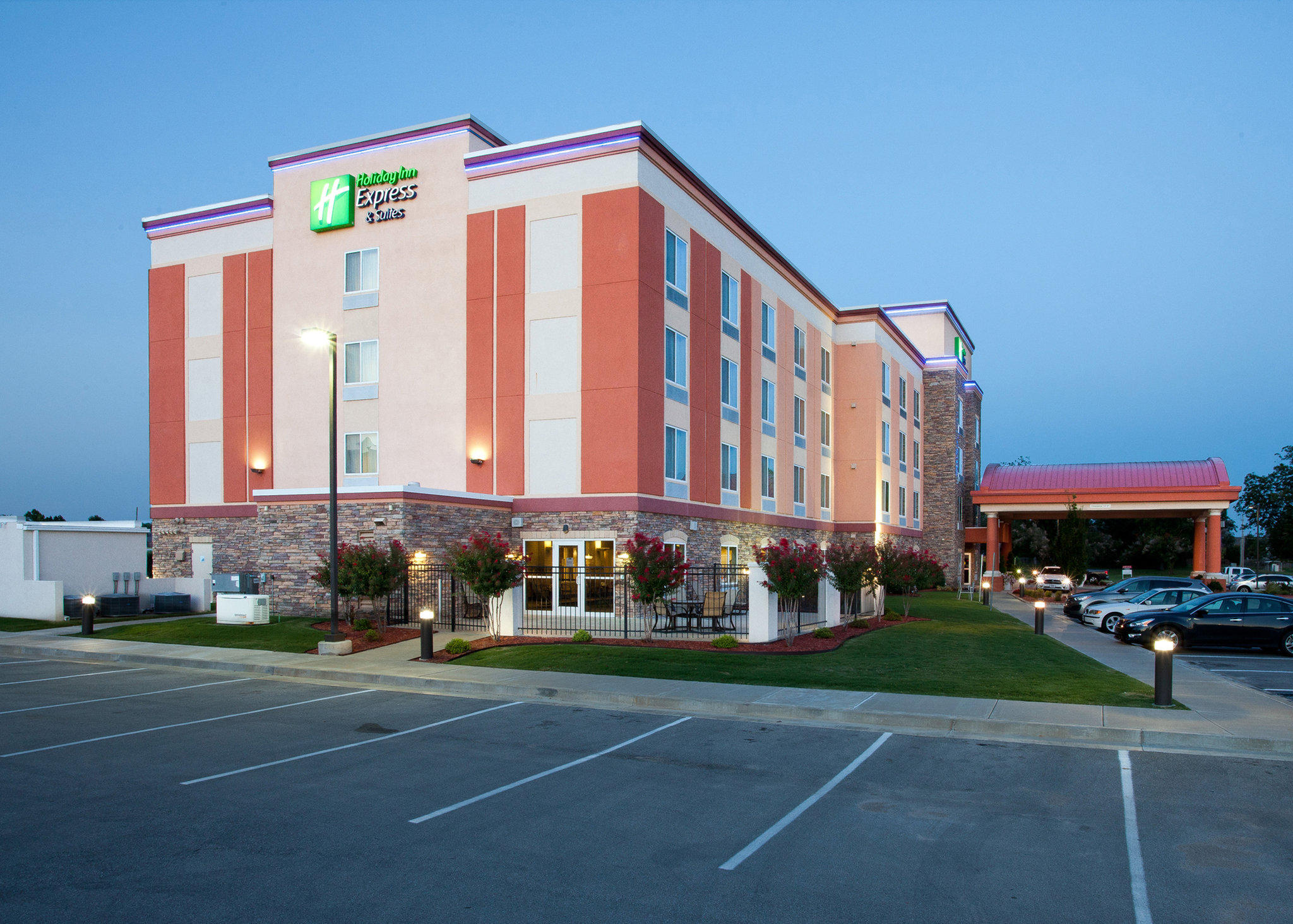 Holiday Inn Express & Suites Tulsa South Bixby Photo