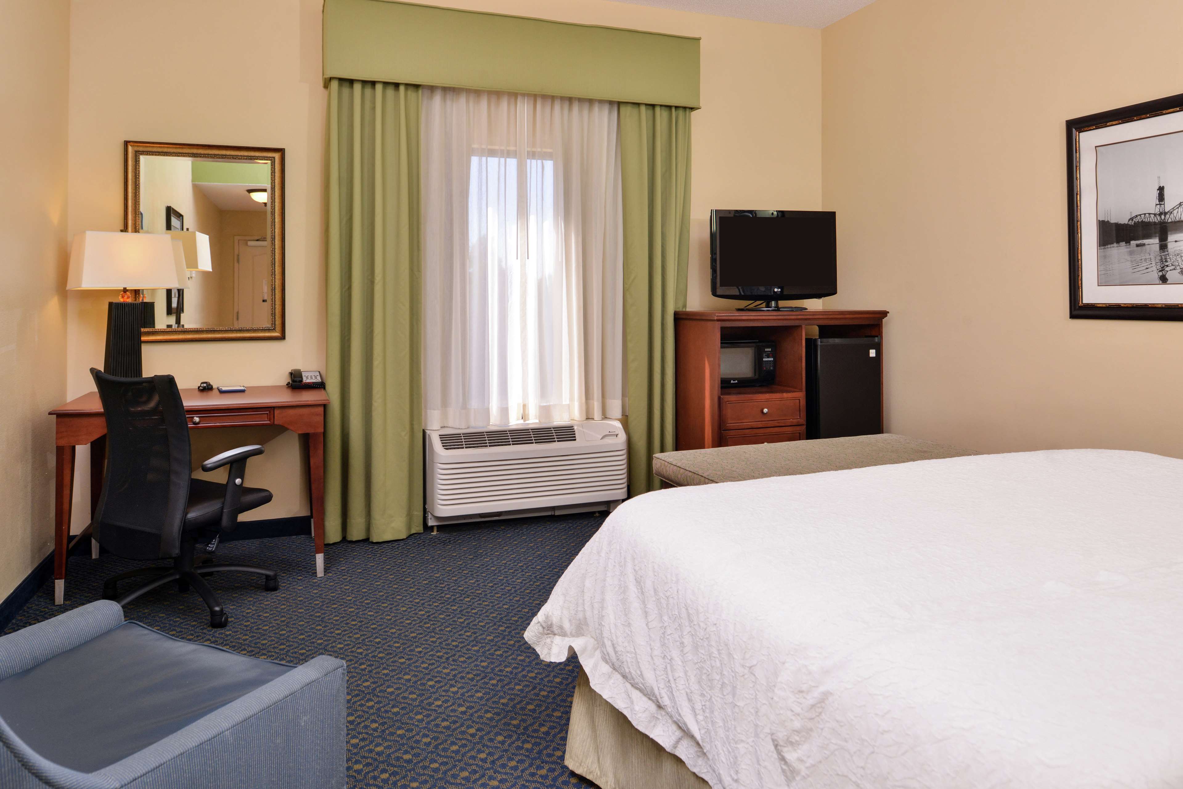 Hampton Inn Jackson Photo