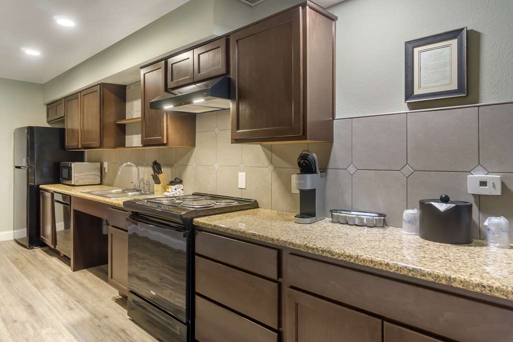 Best Western Plus Ahtanum Inn Image